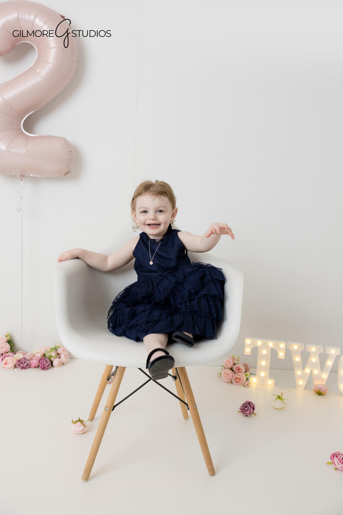 Family connection documented through photography
Calm family moment photographed