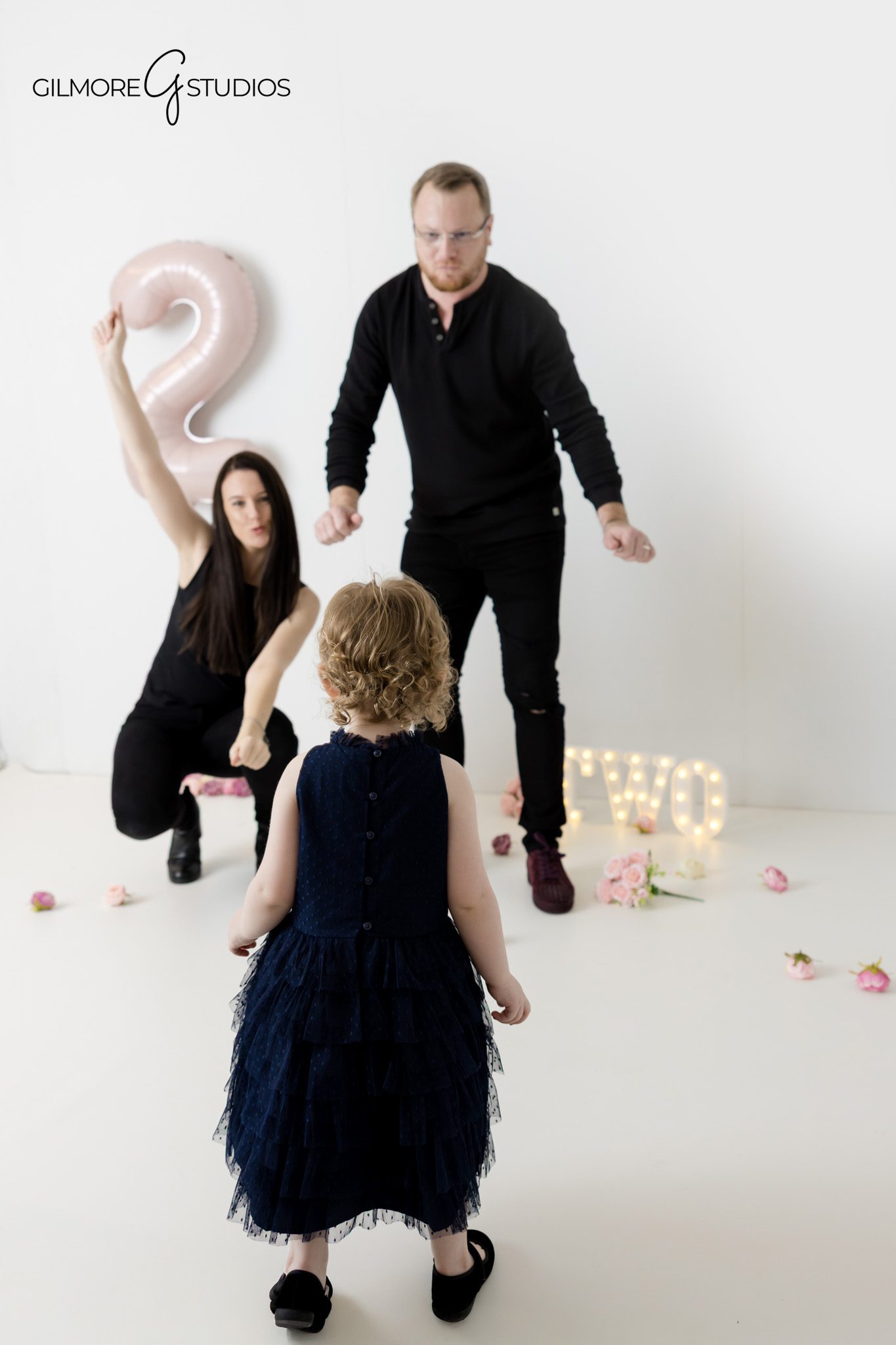 Relaxed family photography moment
Family enjoying time together naturally