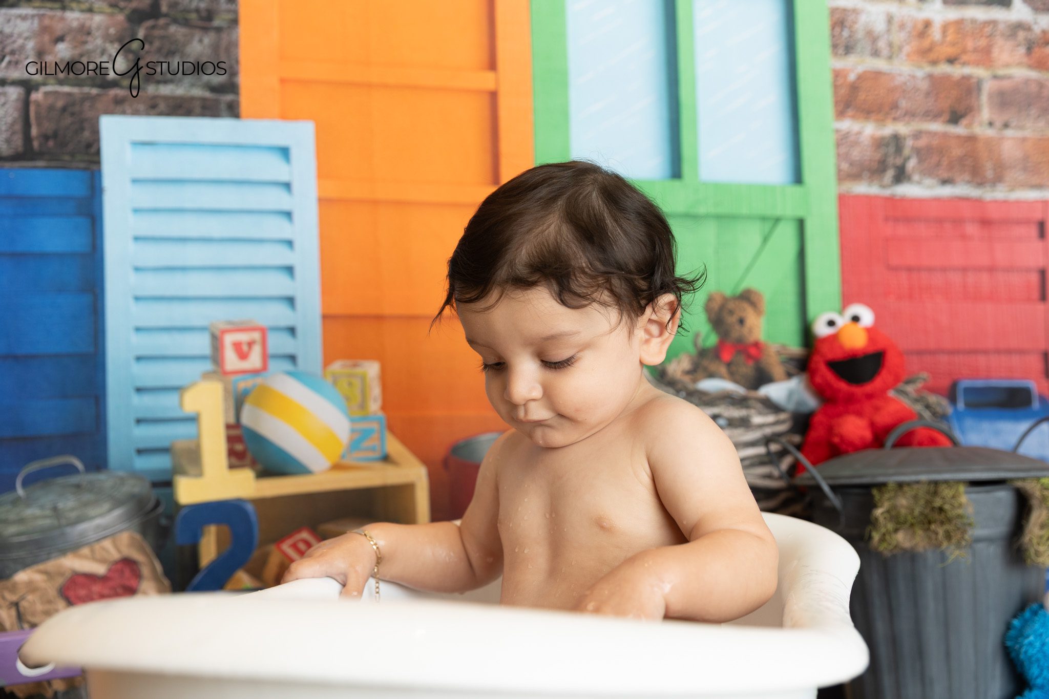 One year old cake smash portrait photography by Orange County baby photographer

Milestone birthday baby portrait photography in professional OC studio