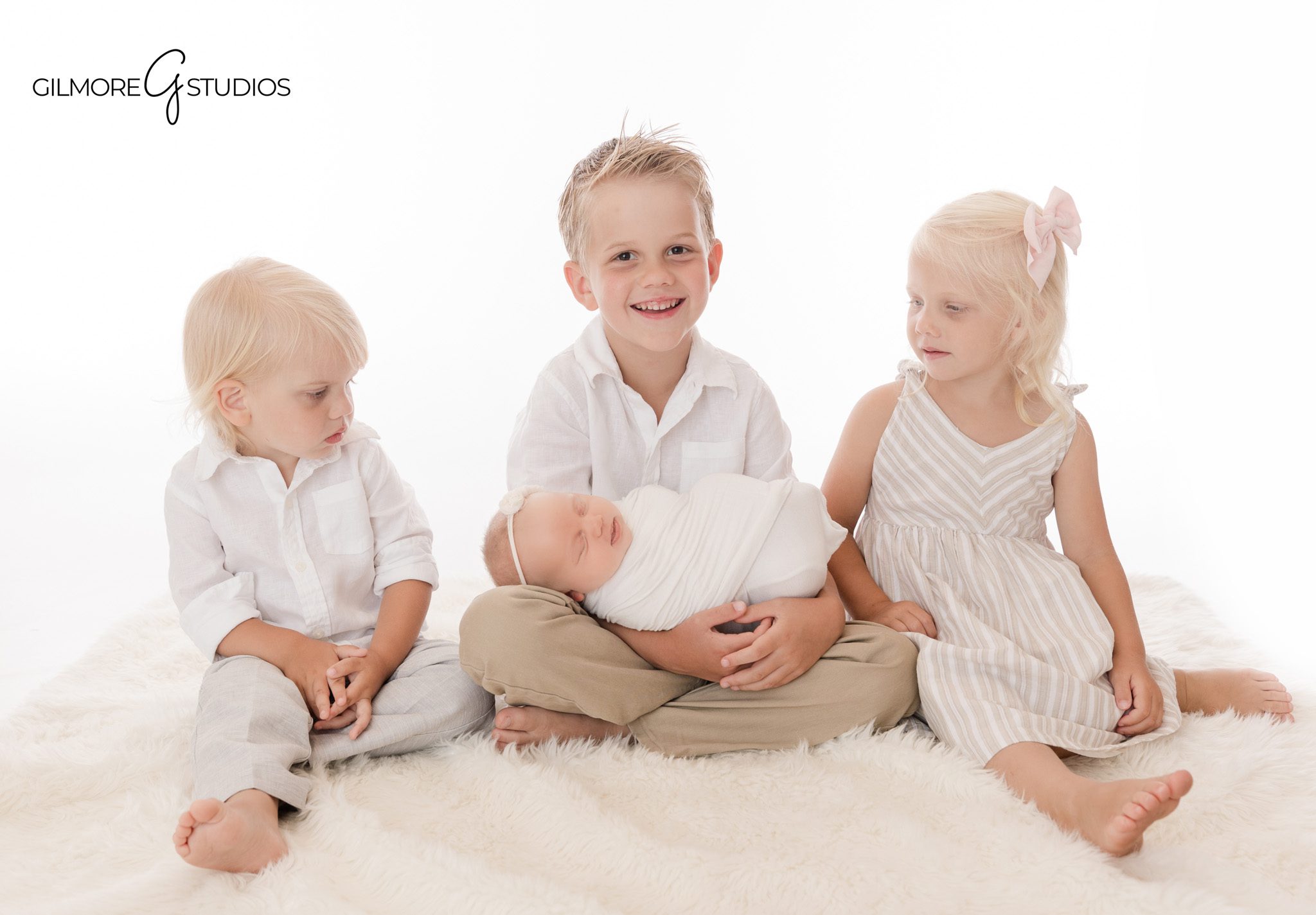 Child photography portrait in Queen Creek capturing joyful toddler smile

Queen Creek maternity photographer creating timeless pregnancy portraits