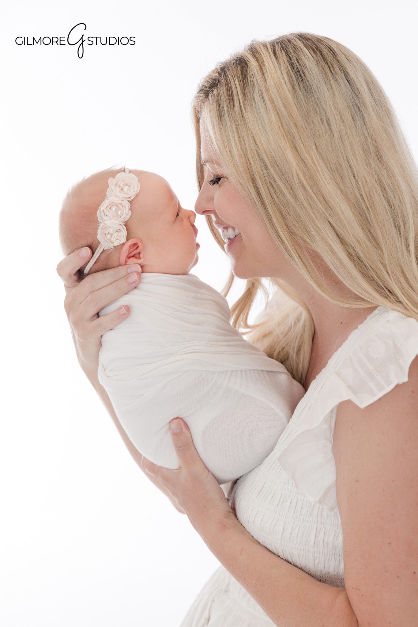 Children portrait photography Queen Creek outdoor inspired look

Queen Creek baby portrait photography in professional studio