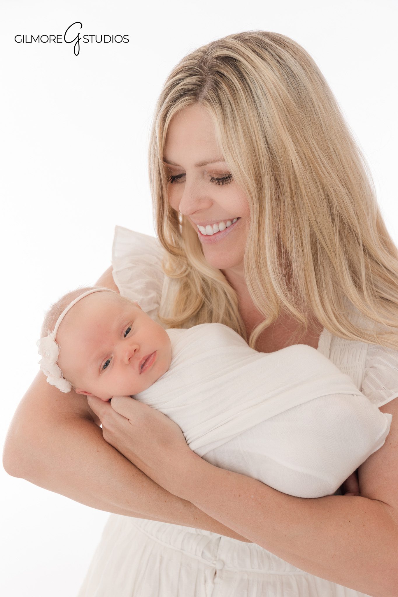 Baby milestone photography portrait Queen Creek in studio setting

Child portrait photographer Queen Creek capturing playful moments