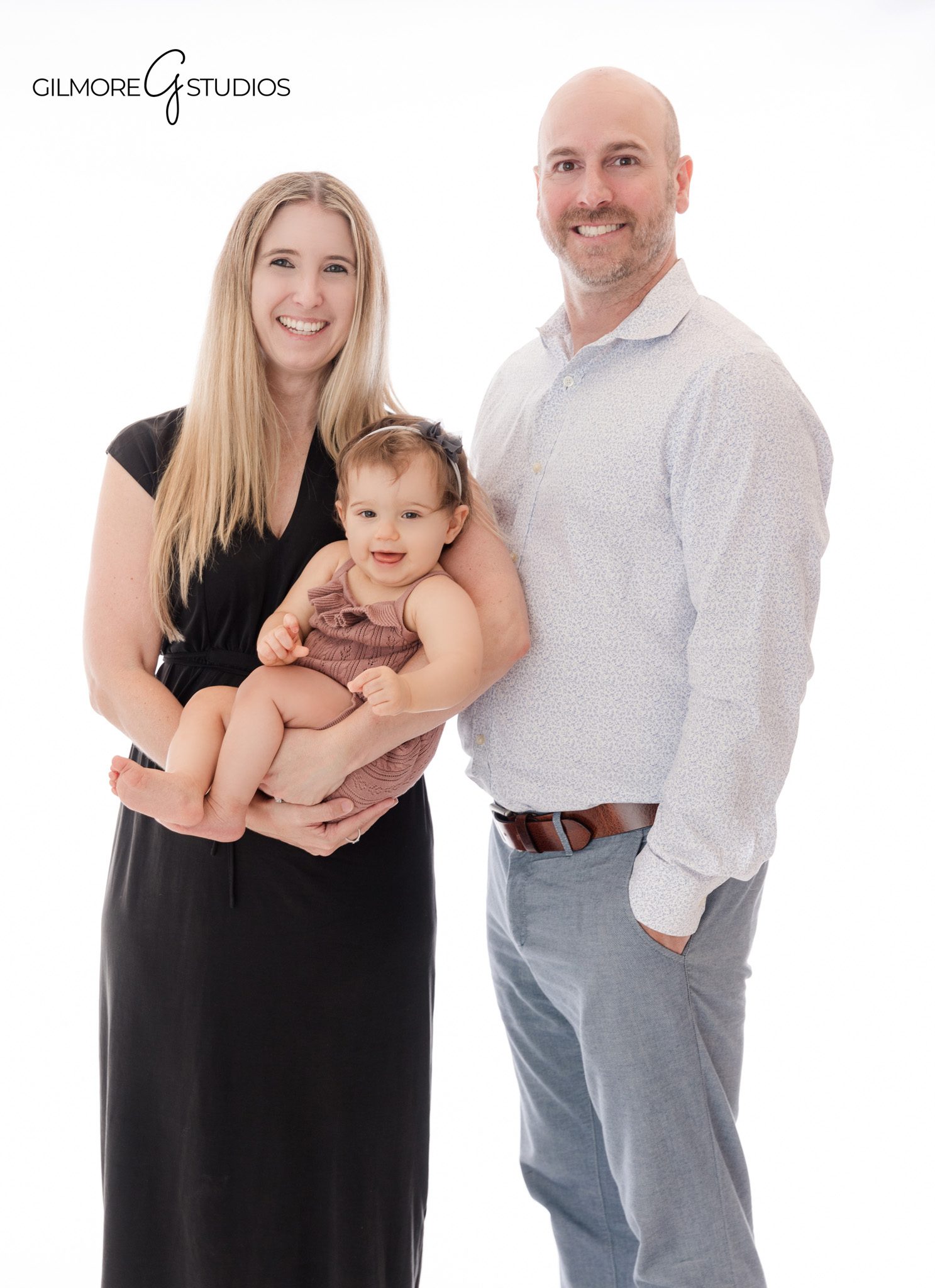 Phoenix portrait photographer styling floral cake smash session
Floral cake smash photography for first birthday in Phoenix AZ studio