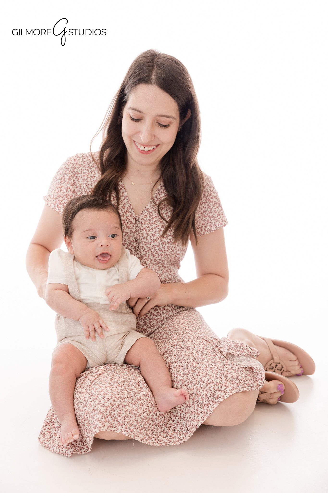 Phoenix AZ cake smash portrait featuring soft ocean inspired Little Mermaid colors

One year old baby portrait photography Phoenix AZ Little Mermaid cake smash
