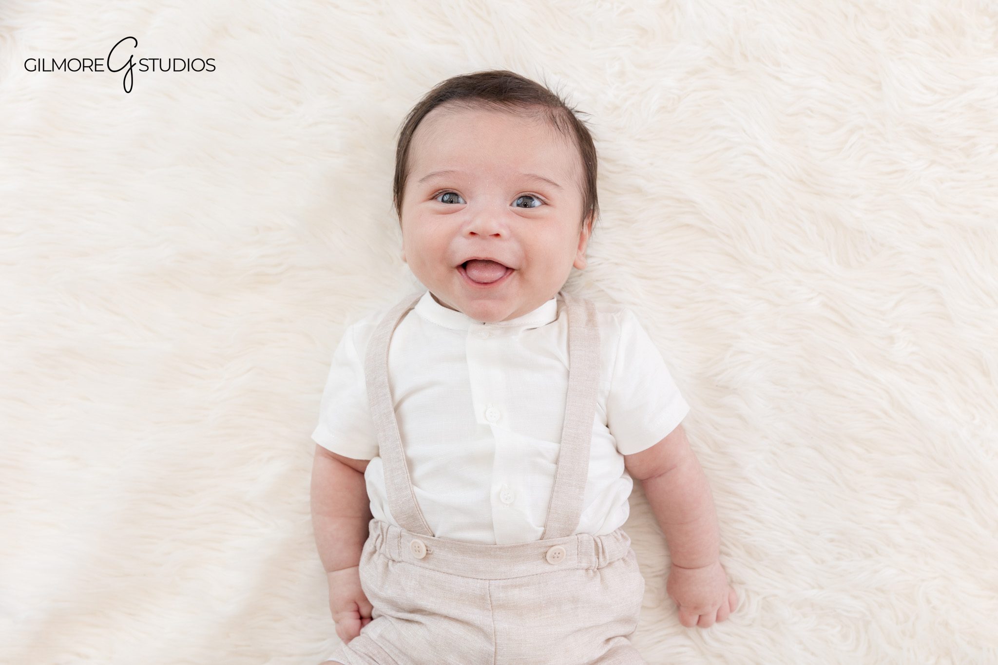 First birthday portrait session Phoenix AZ with Little Mermaid cake smash

Baby portrait photography Phoenix AZ Little Mermaid themed cake smash