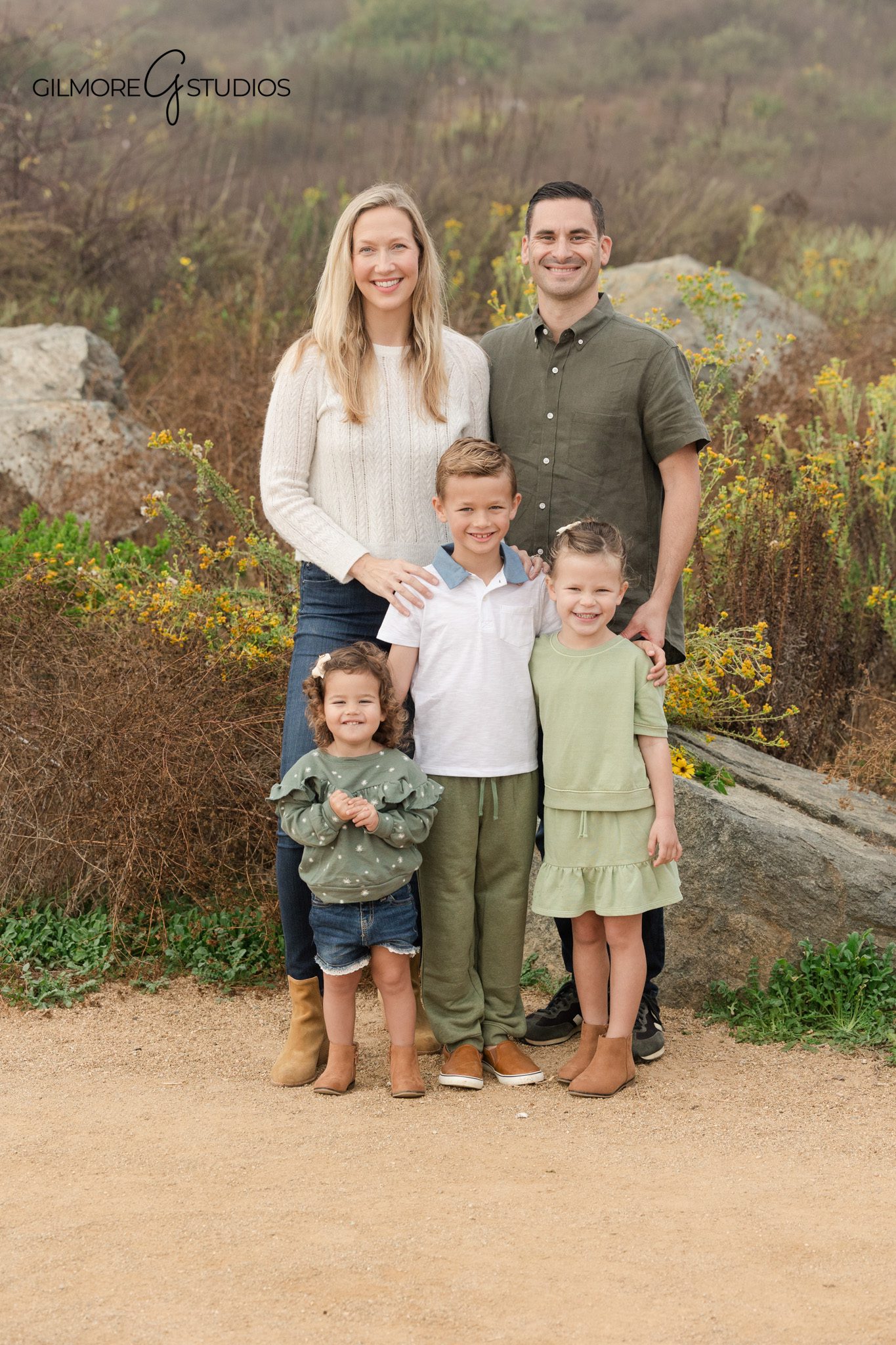 Newport Beach photographer capturing Back Bay family portrait session

Family portrait Back Bay Newport Beach California professional photography