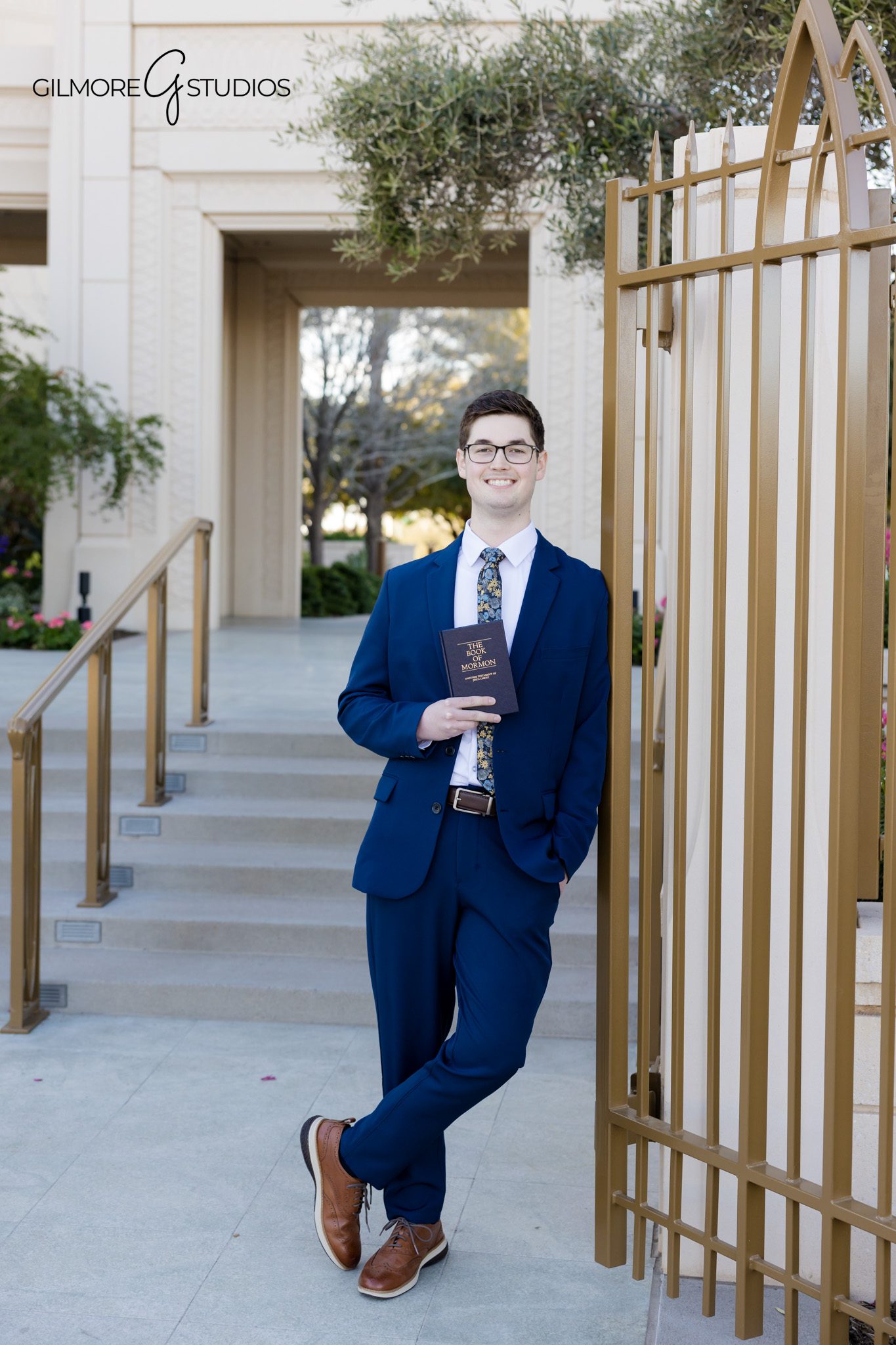 Missionary portrait photography Gilbert AZ temple location

Gilbert Temple LDS missionary portrait professional photographer