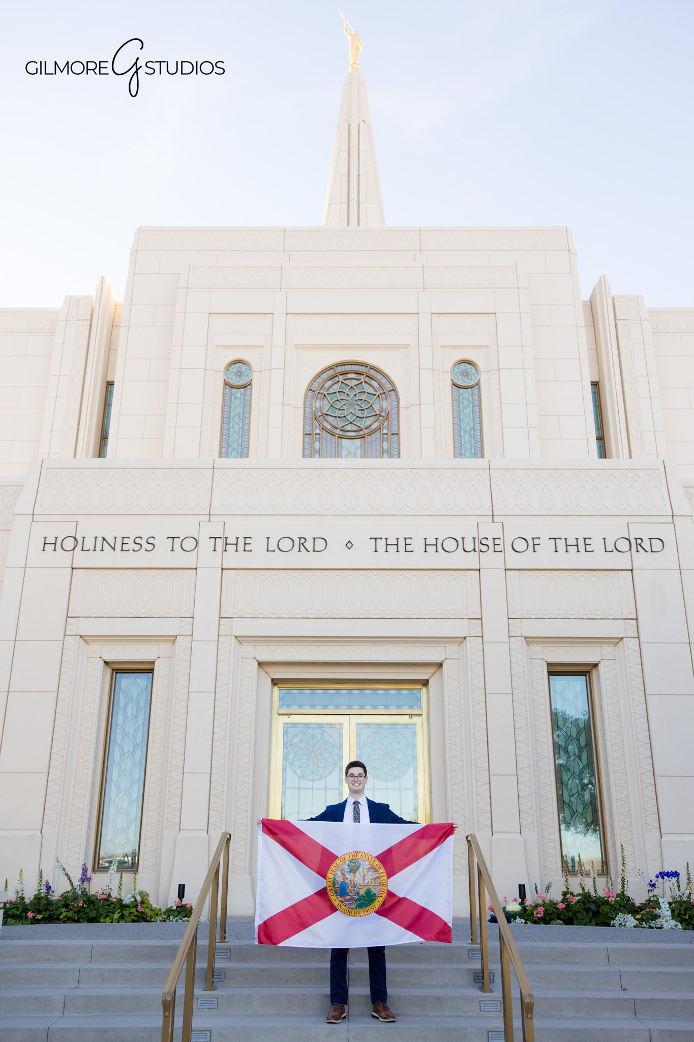 Missionary portrait at Gilbert AZ temple by family photographer

Temple portrait photographer Gilbert Arizona missionary session