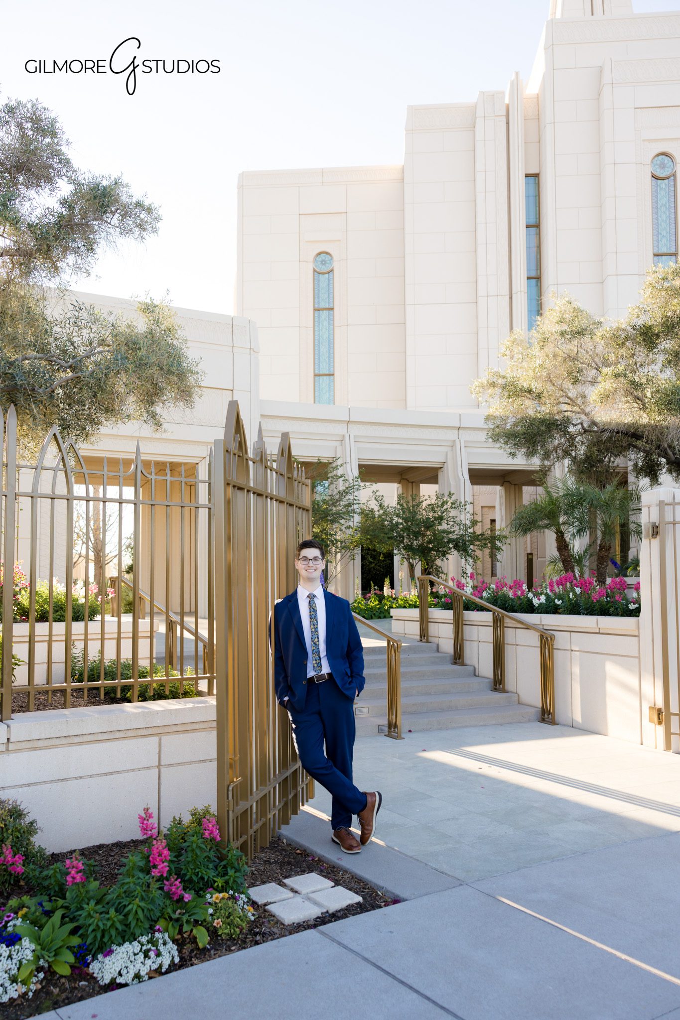 Professional missionary photography Gilbert Temple portrait

Gilbert AZ LDS missionary portrait photographer