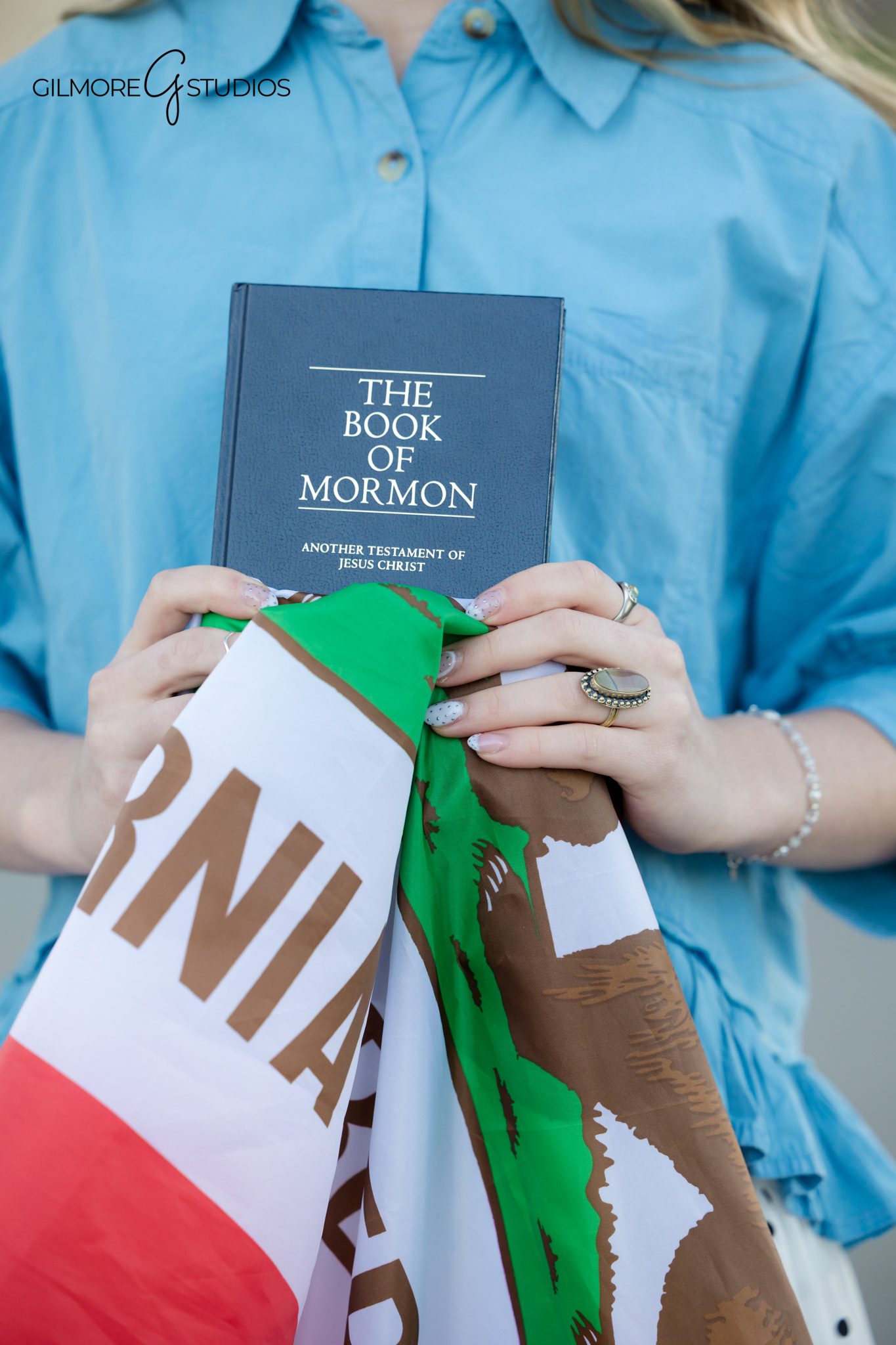 Missionary farewell portrait photography Gilbert

LDS missionary photography session outdoors