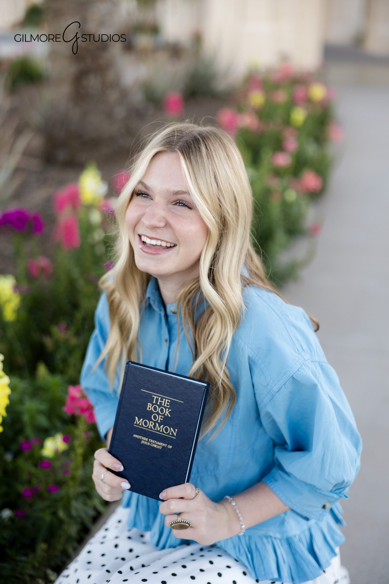 LDS missionary portrait photography in Gilbert Arizona

Missionary photo session at Gilbert Arizona Temple