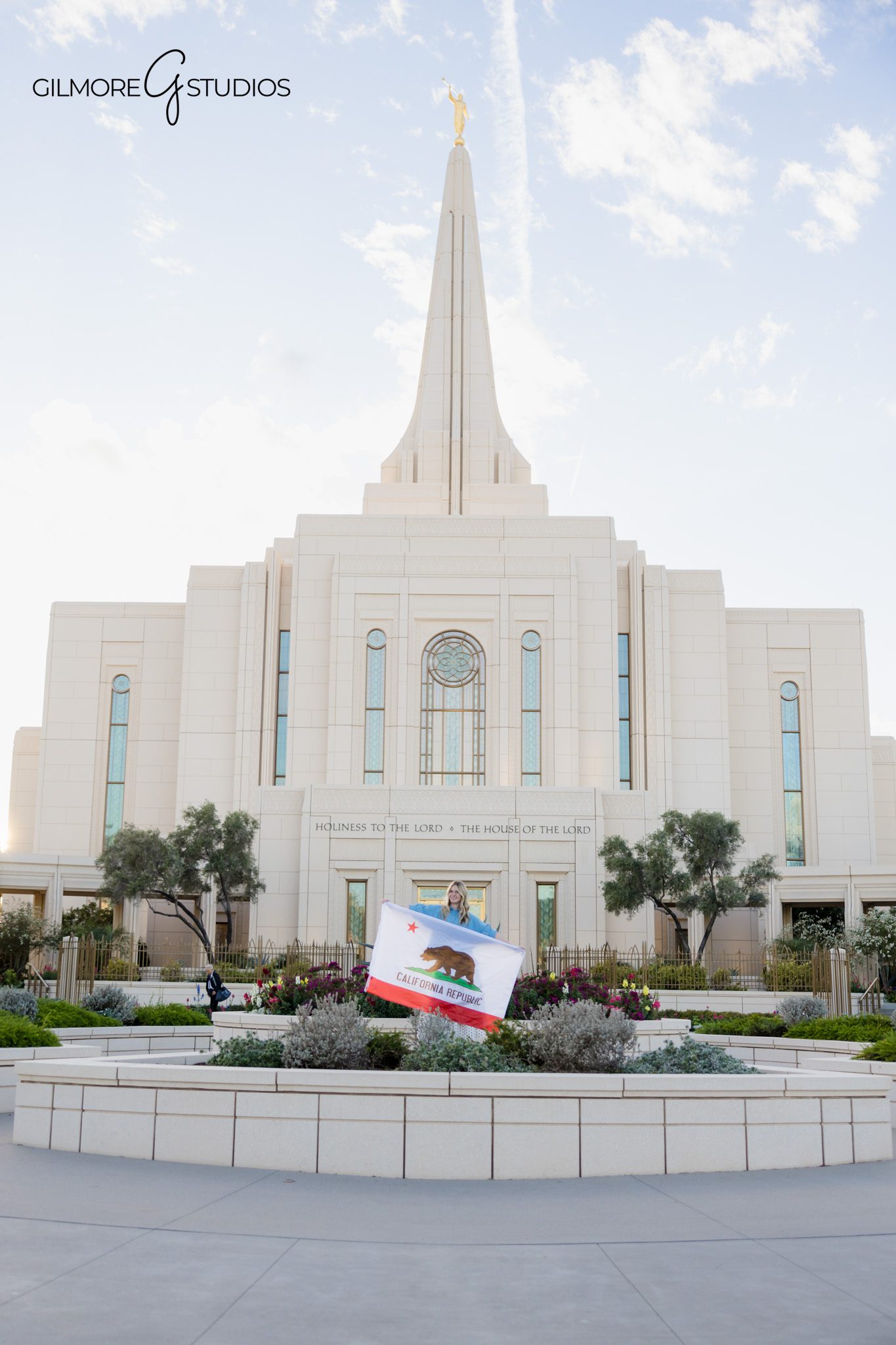 LDS missionary session at golden hour

Gilbert Arizona Temple portrait photography