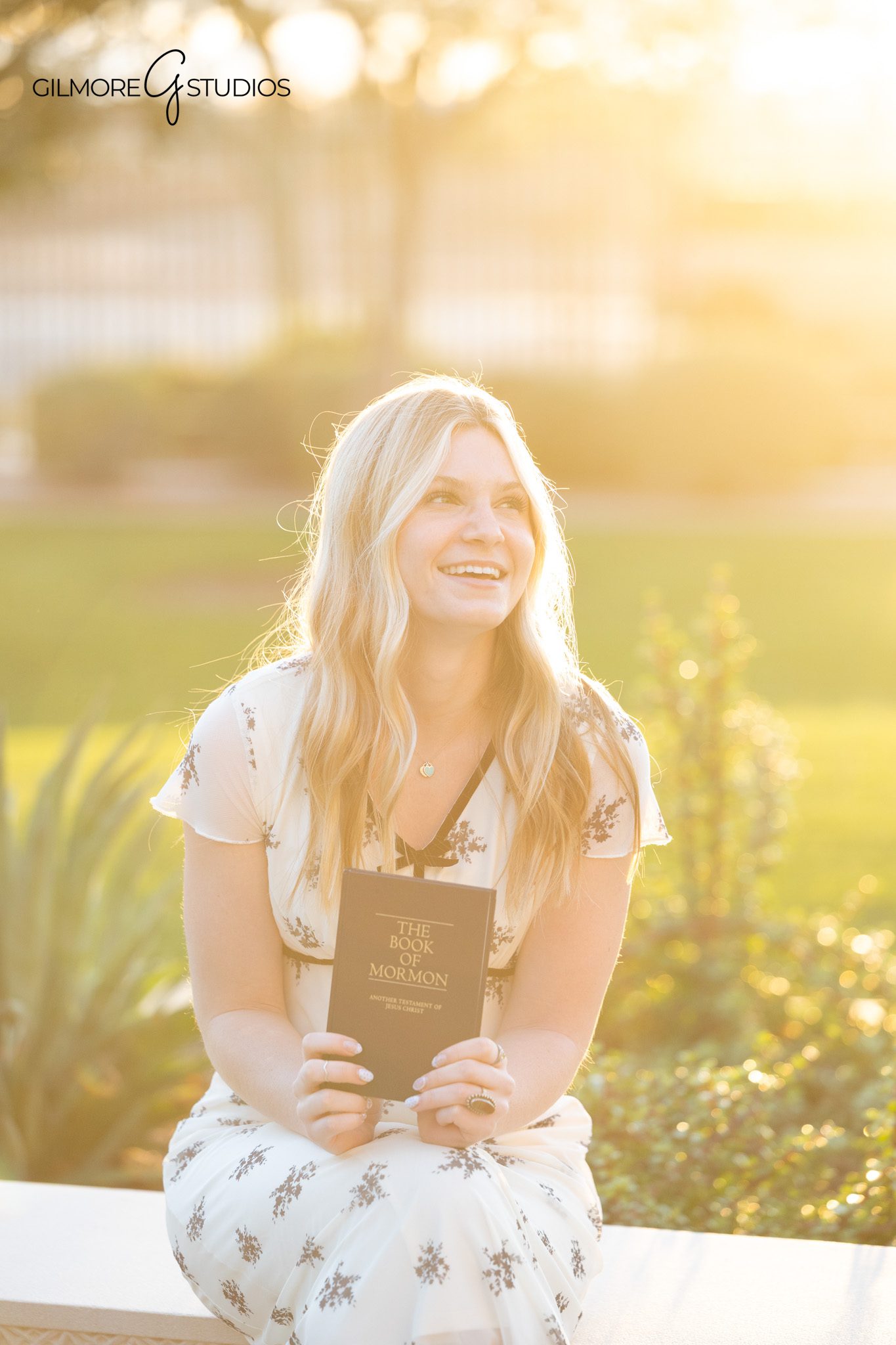 LDS missionary family portrait photography

Missionary portrait with temple backdrop