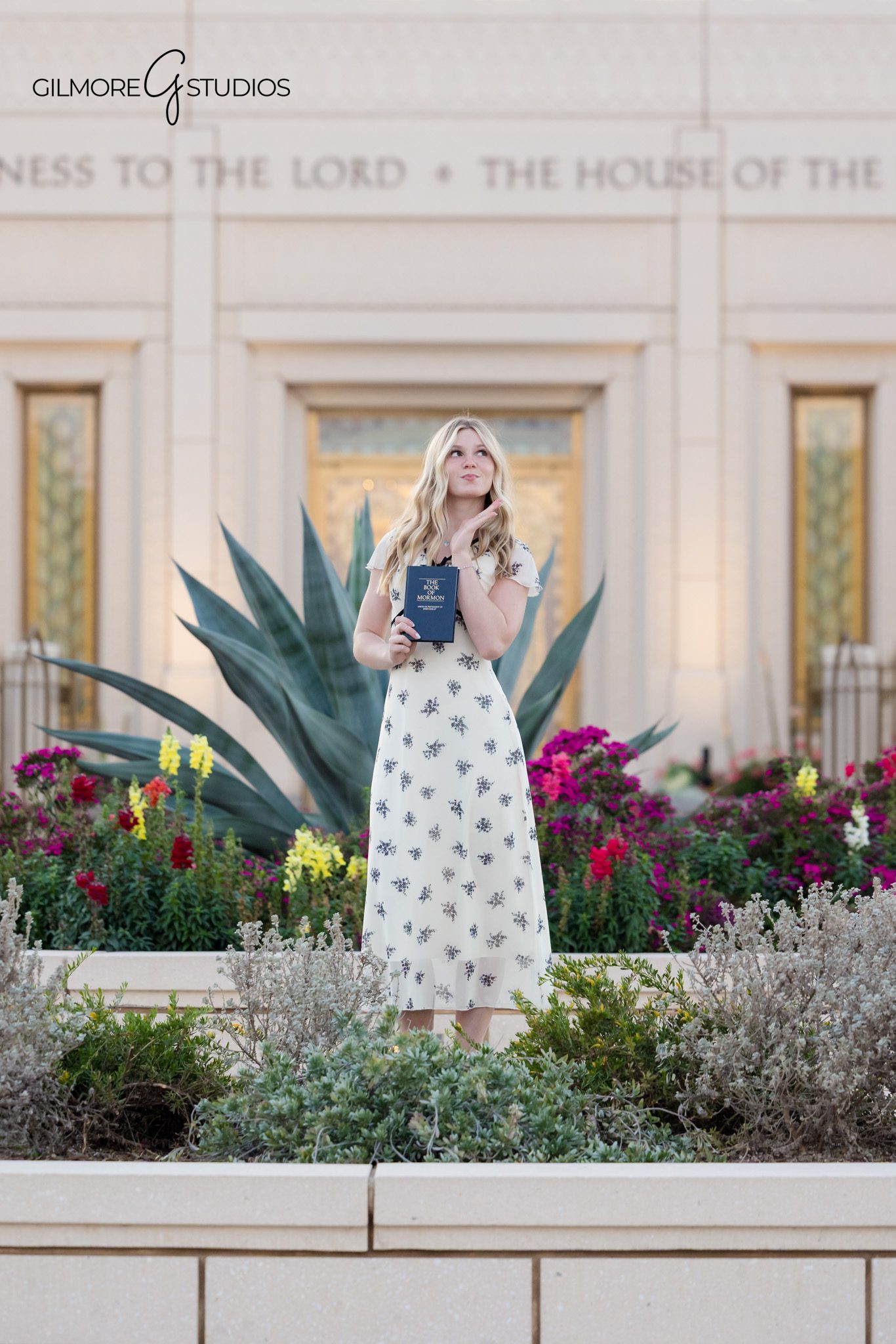 LDS missionary family photography session

Gilbert Temple missionary portrait session