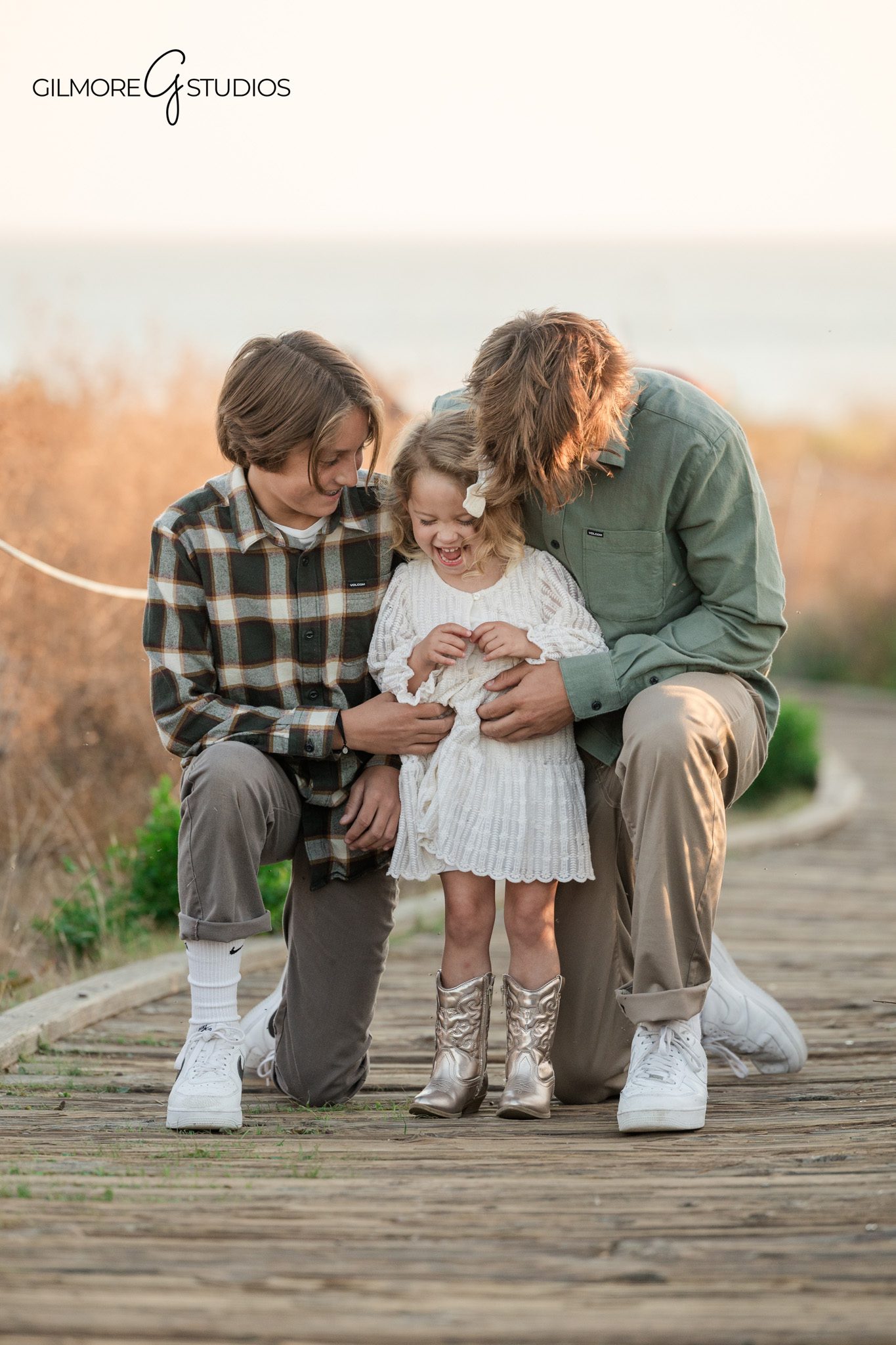 Newport Beach photographer capturing family walking together

Family portrait photography at Crystal Cove State Park