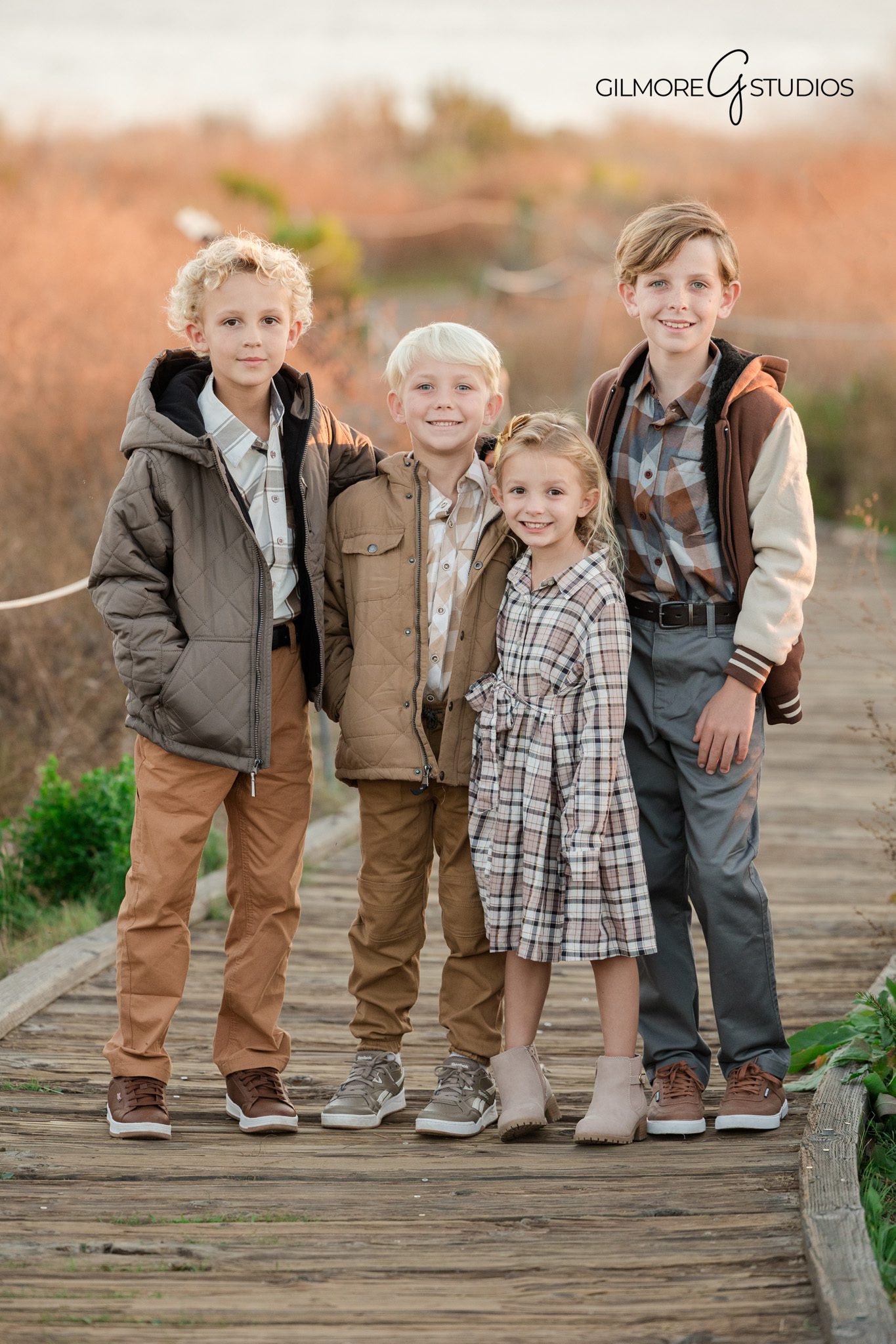 family portrait photography Crystal Cove beach Newport Beach California
beach family photographer Orange County Crystal Cove candid portrait