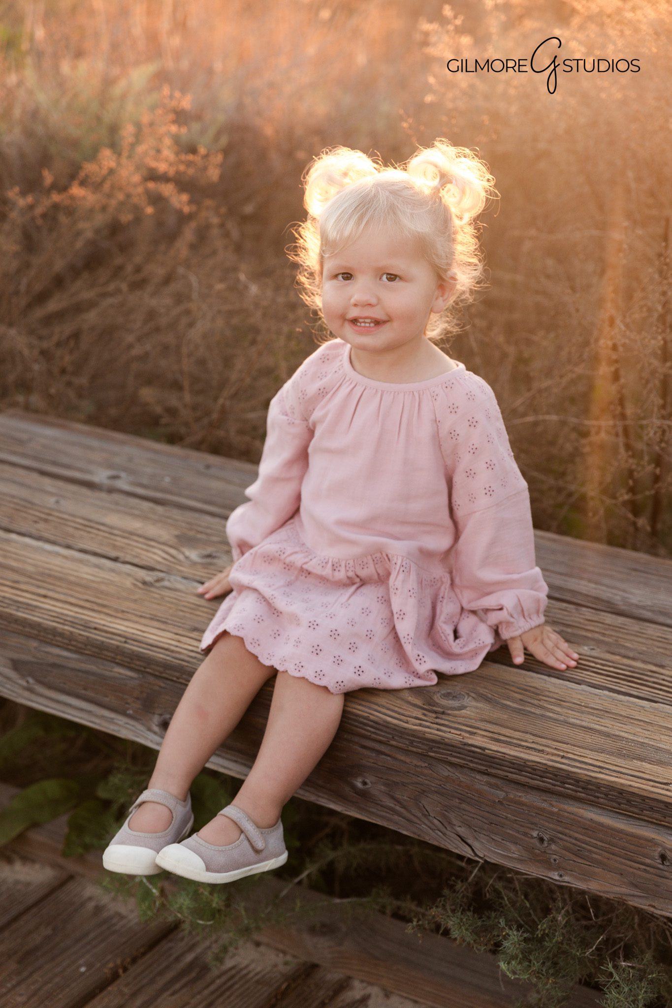 Crystal Cove family photography with golden sunlight

Newport Beach family portrait with ocean in background