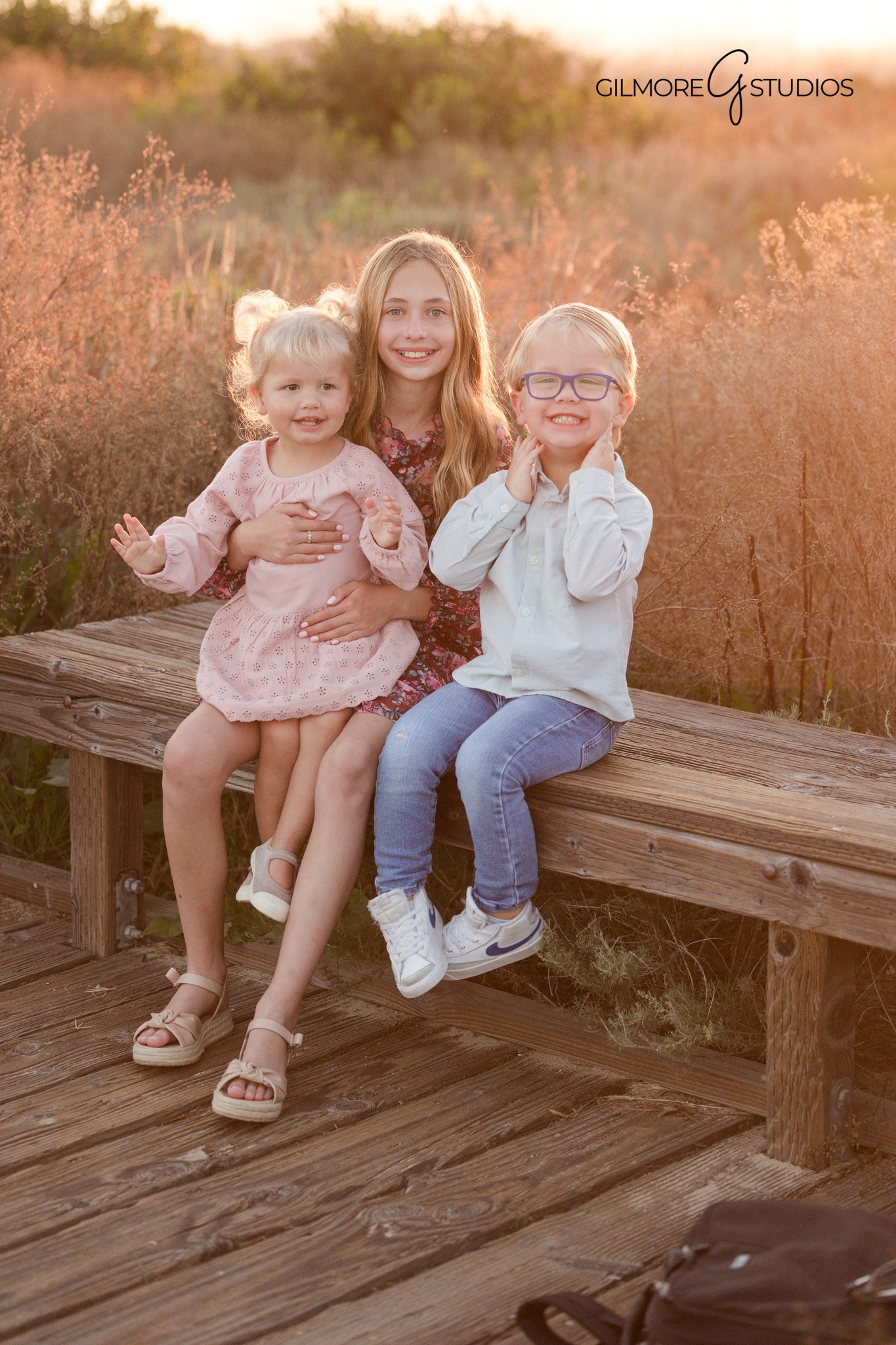 Newport Beach photographer capturing family walking together

Family portrait photography at Crystal Cove State Park