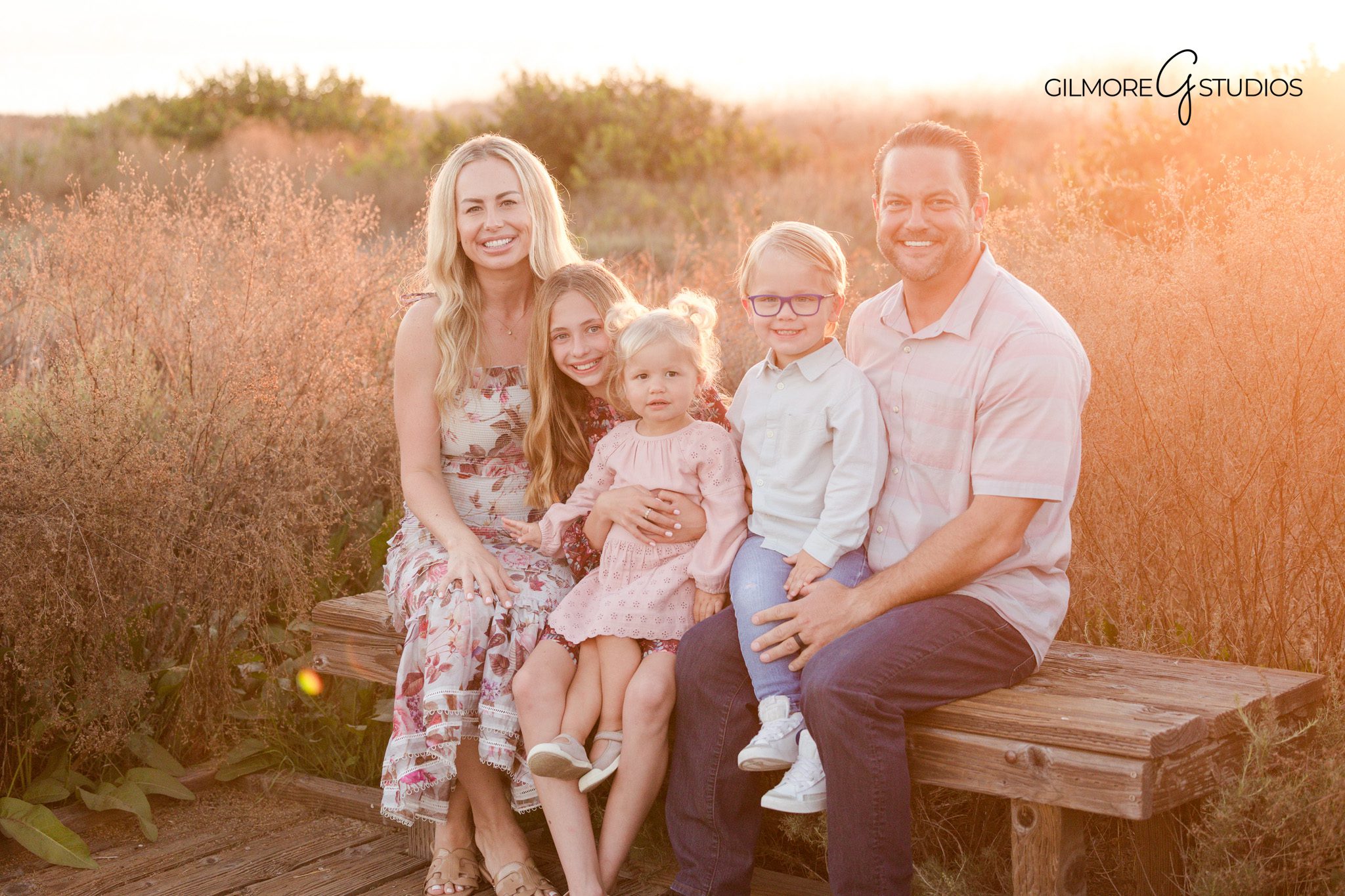 Crystal Cove family photography session with coastal background

Newport Beach family portrait photographed at Crystal Cove