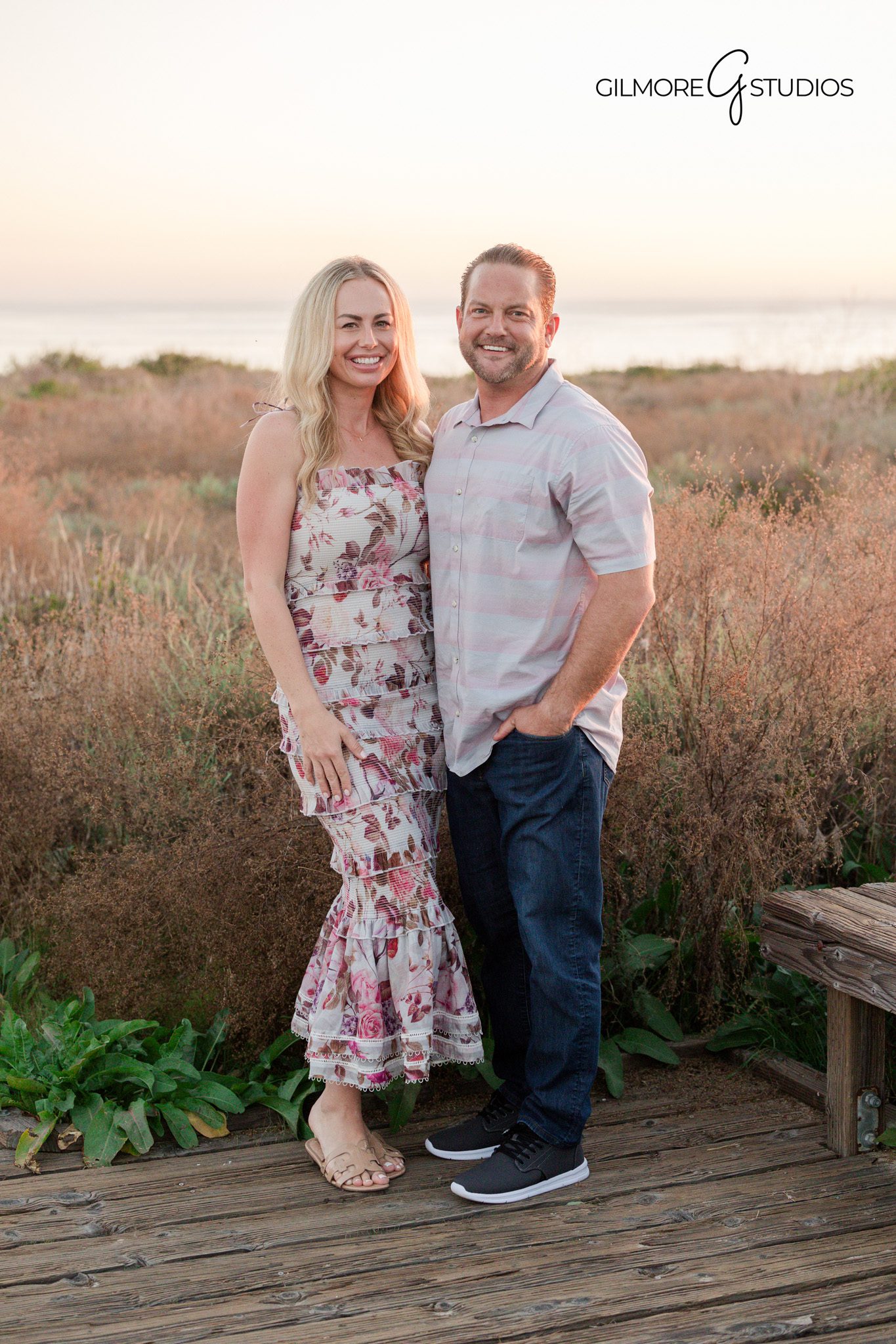 Family portrait photography with natural coastal scenery

Crystal Cove family photography portrait during golden hour