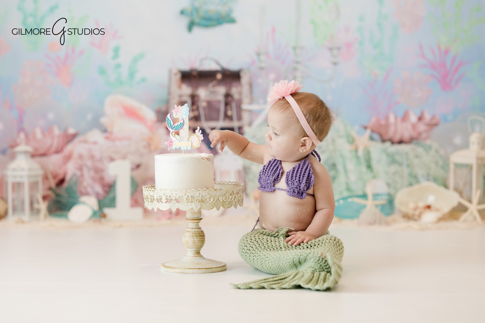 First birthday photography portrait capturing baby milestone

Baby milestone portrait photographed during birthday session