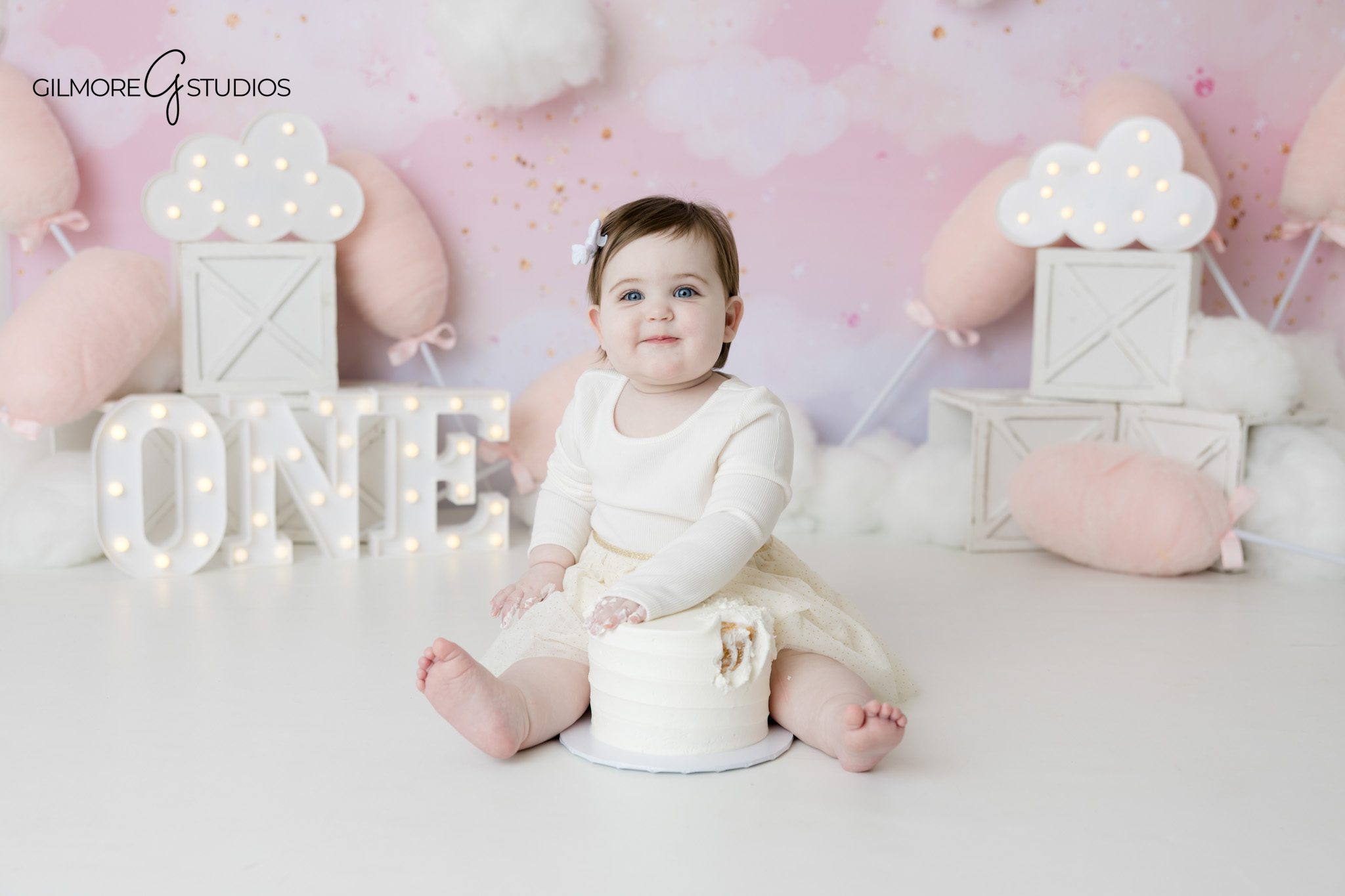 Baby portrait photography capturing joyful birthday moment

Cake smash photography portrait of baby exploring frosting