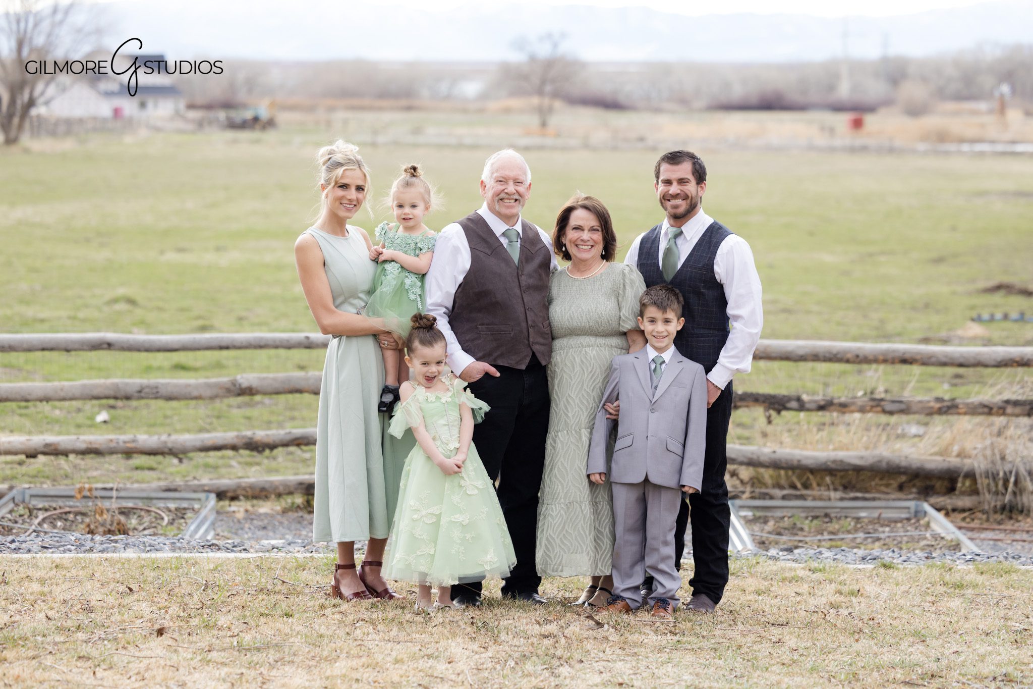 Utah multi generational family photography session outdoors

Salt Lake City extended family portrait photography
