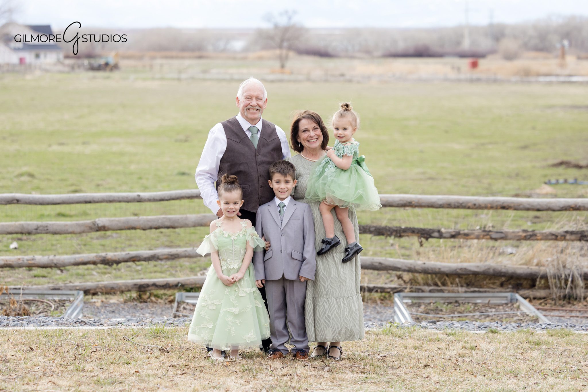 Multi generational family photography capturing candid expressions

Salt Lake City family portrait session with natural light