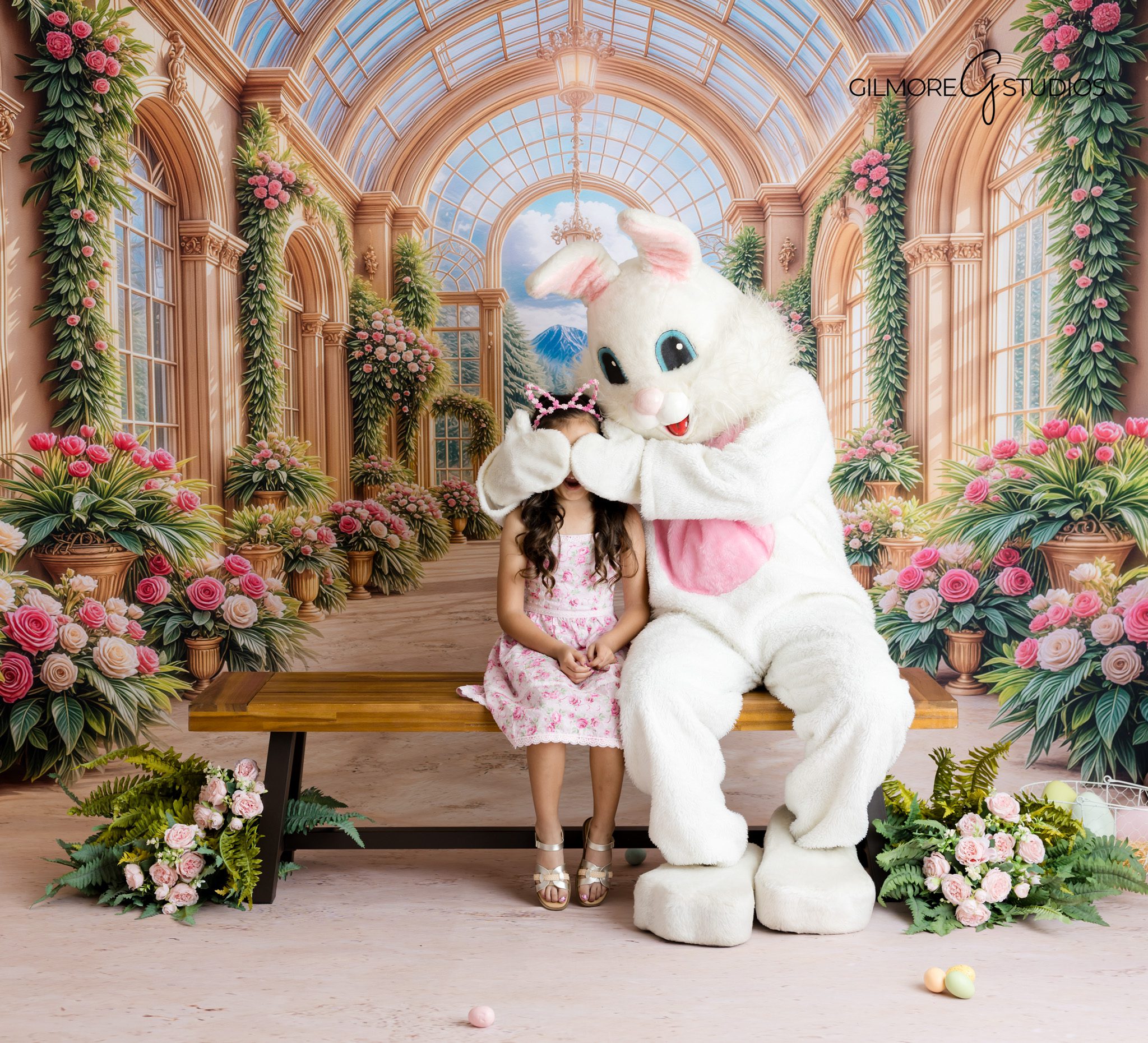 spring family portrait photography Easter mini session kids smiling
Easter mini session photographer baby sitting with bunny portrait