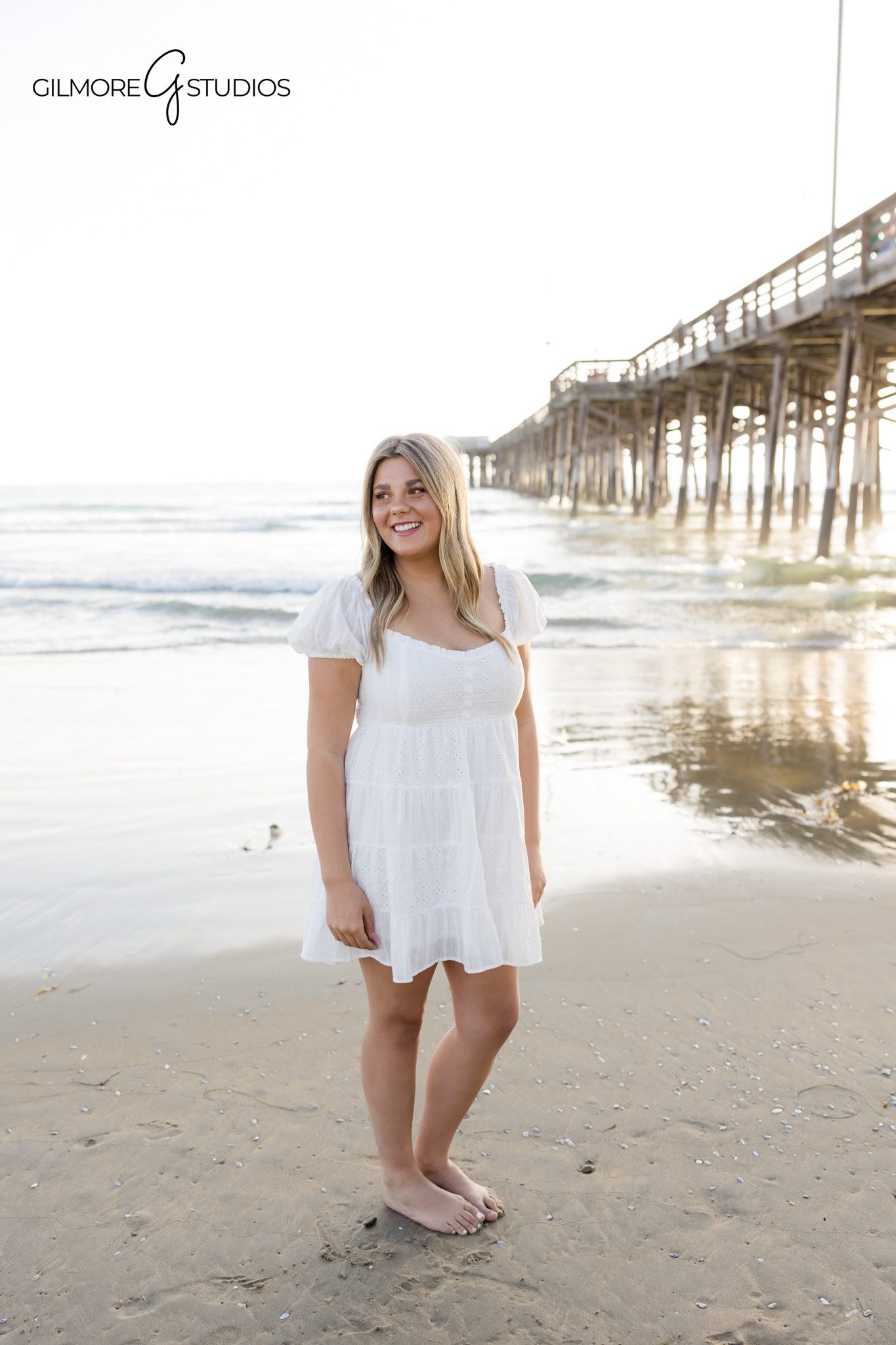 beach portrait photography Newport Beach senior session
senior photographer Newport Beach candid beach portrait