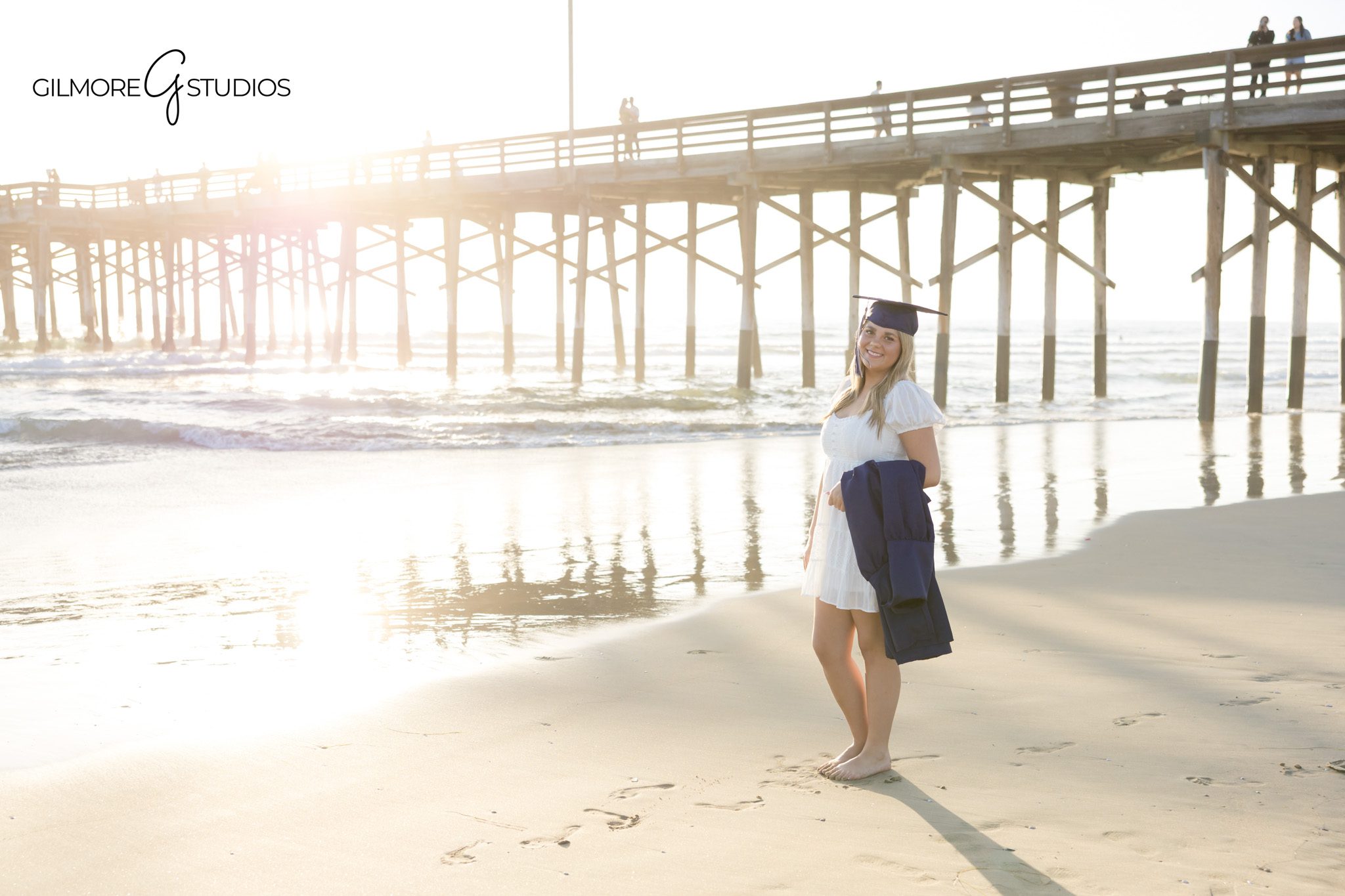 Newport Beach portrait photography senior near ocean
senior beach portrait Newport Beach California photographer