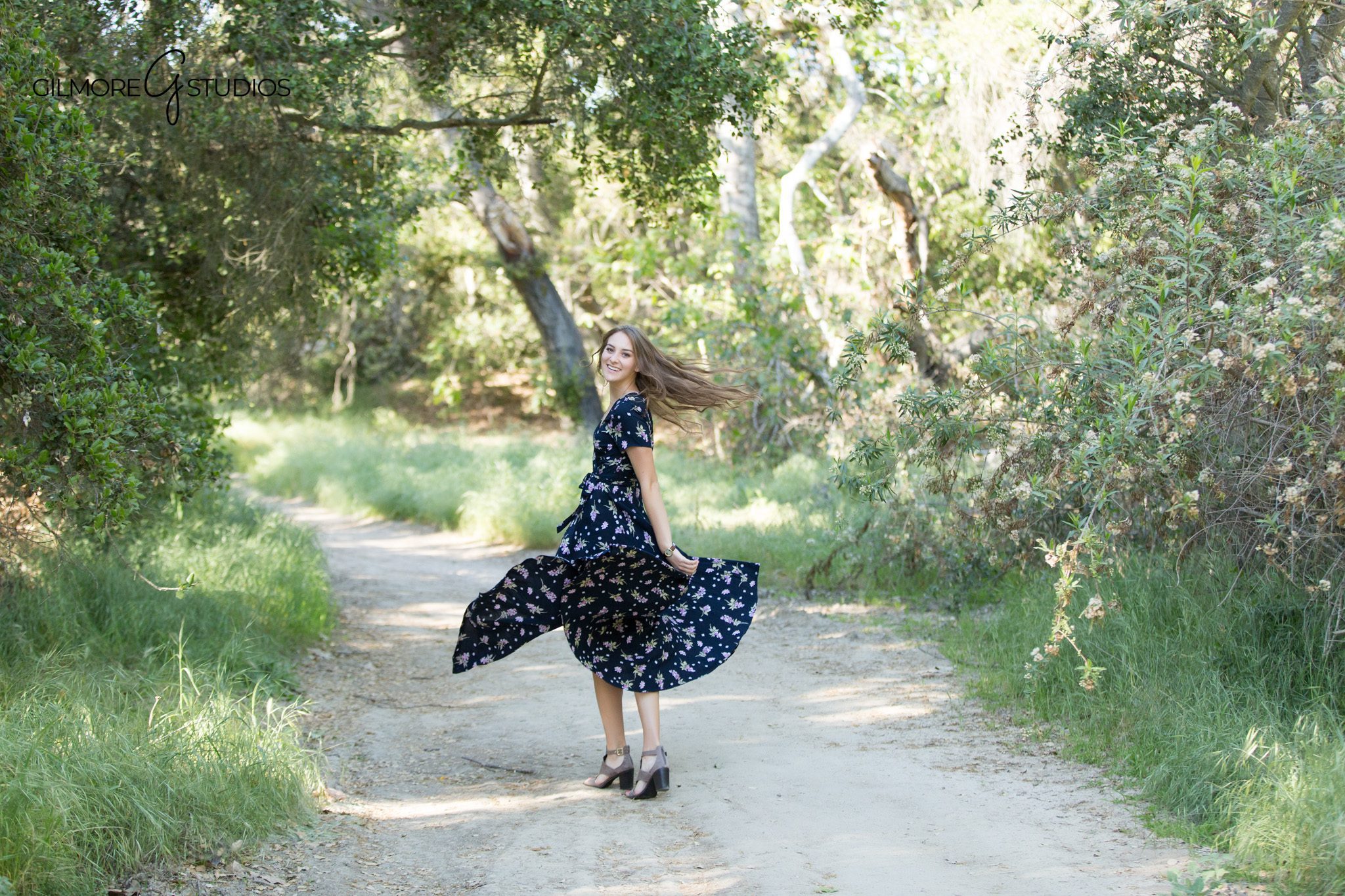 Thomas F Riley Wilderness Park senior portrait
Senior photos trail background Orange County