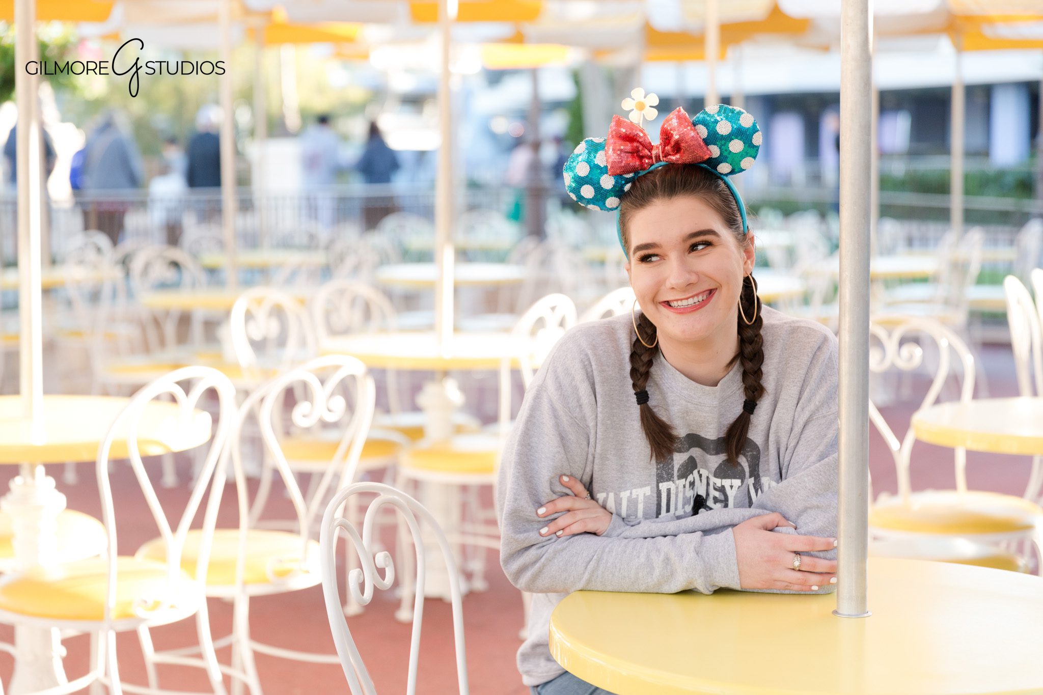 Senior session EPCOT architecture background
Disney senior photos modern location