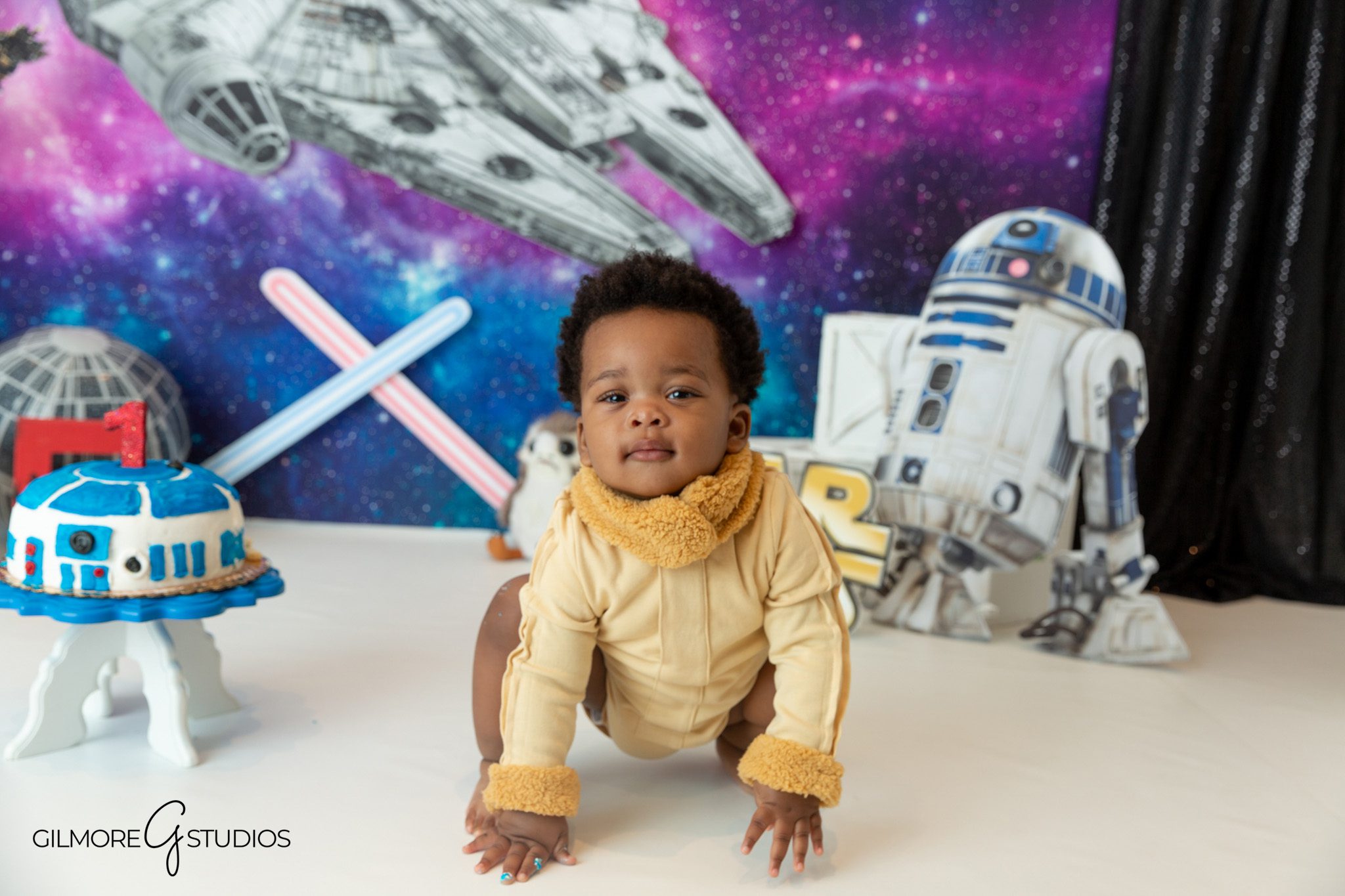 Newport Beach cake smash photographer baby boy cake smash setup Star Wars theme
baby photography Newport Beach themed cake smash baby boy birthday session
