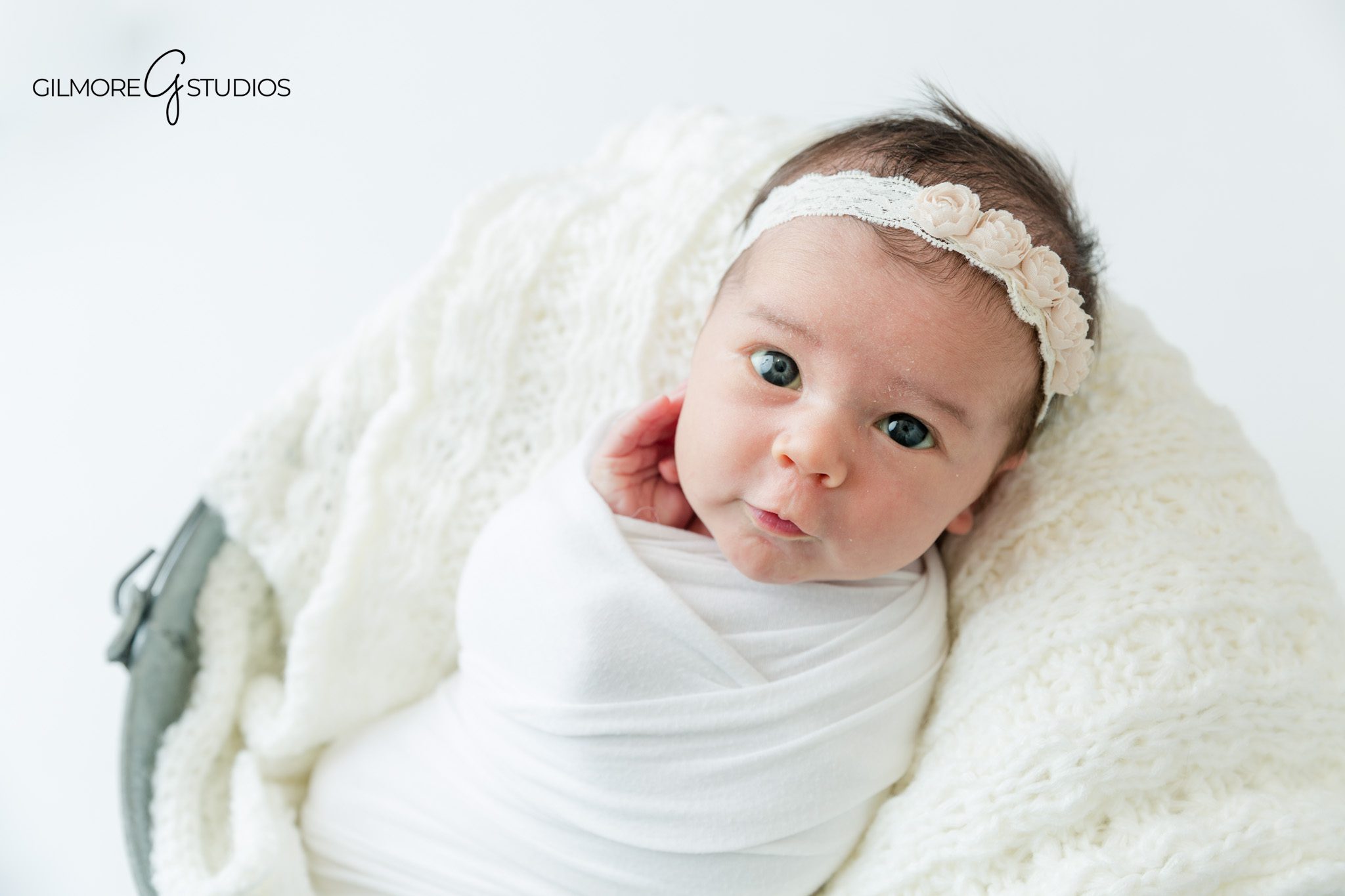 indoor baby photography Phoenix newborn, what to wear newborn photos siblings Phoenix