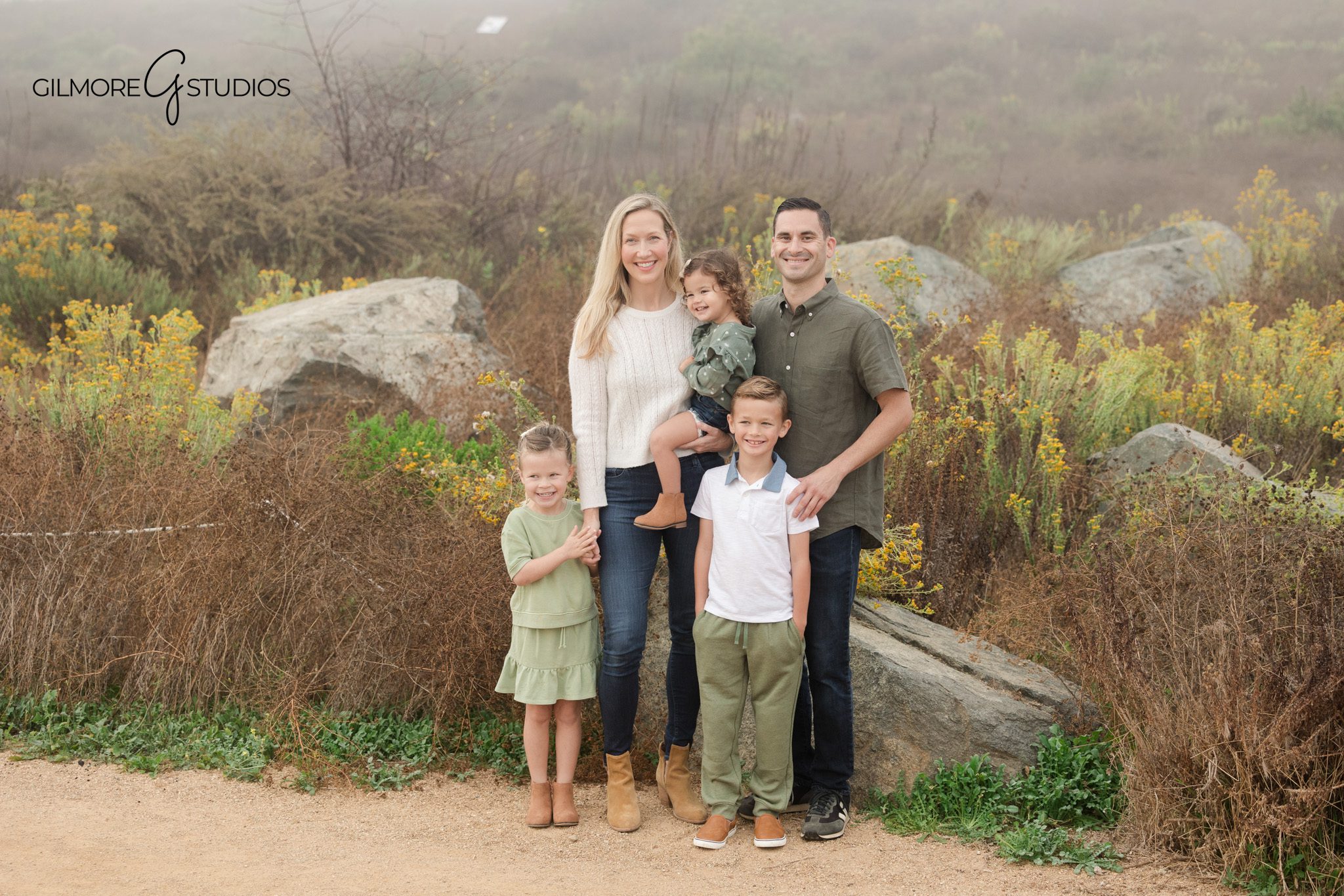 Little Corona del Mar family photos Newport Beach tide pools
Family photography Little Corona Beach Newport Beach calm water