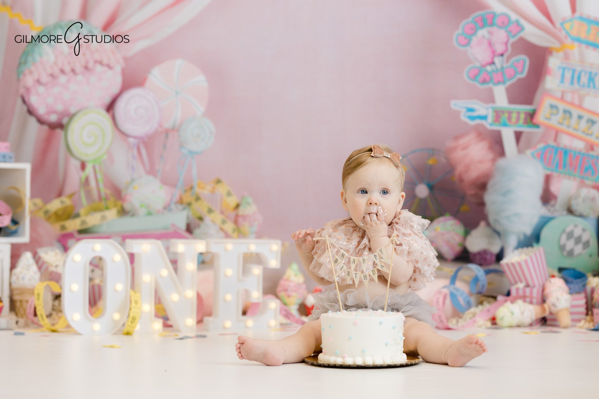first birthday cake smash photographer newport beach
carnival theme baby portrait photography
