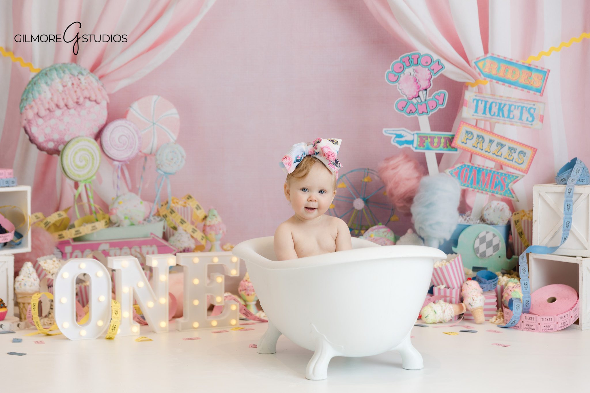 cake smash photographer newport beach pastel carnival
baby photography one year old cake smash