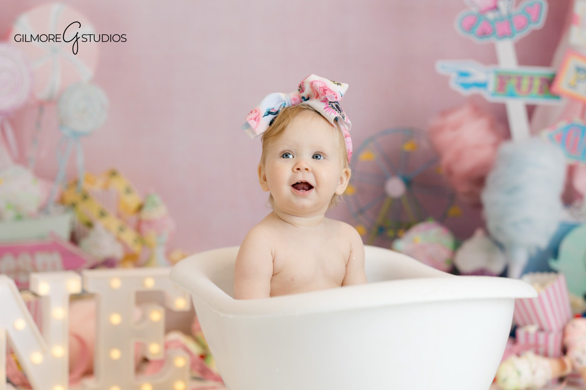 carnival cake smash baby girl studio photography
newport beach photography cake smash session