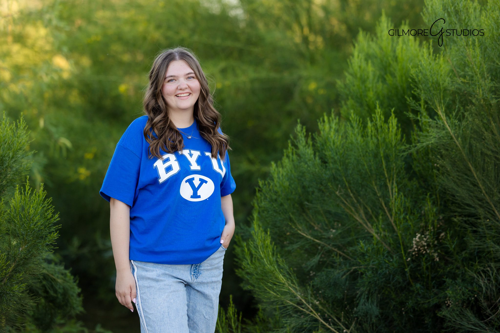 Senior girl smiling natural light Gilbert AZ outdoor portrait
Senior photography Gilbert AZ relaxed candid session outdoors