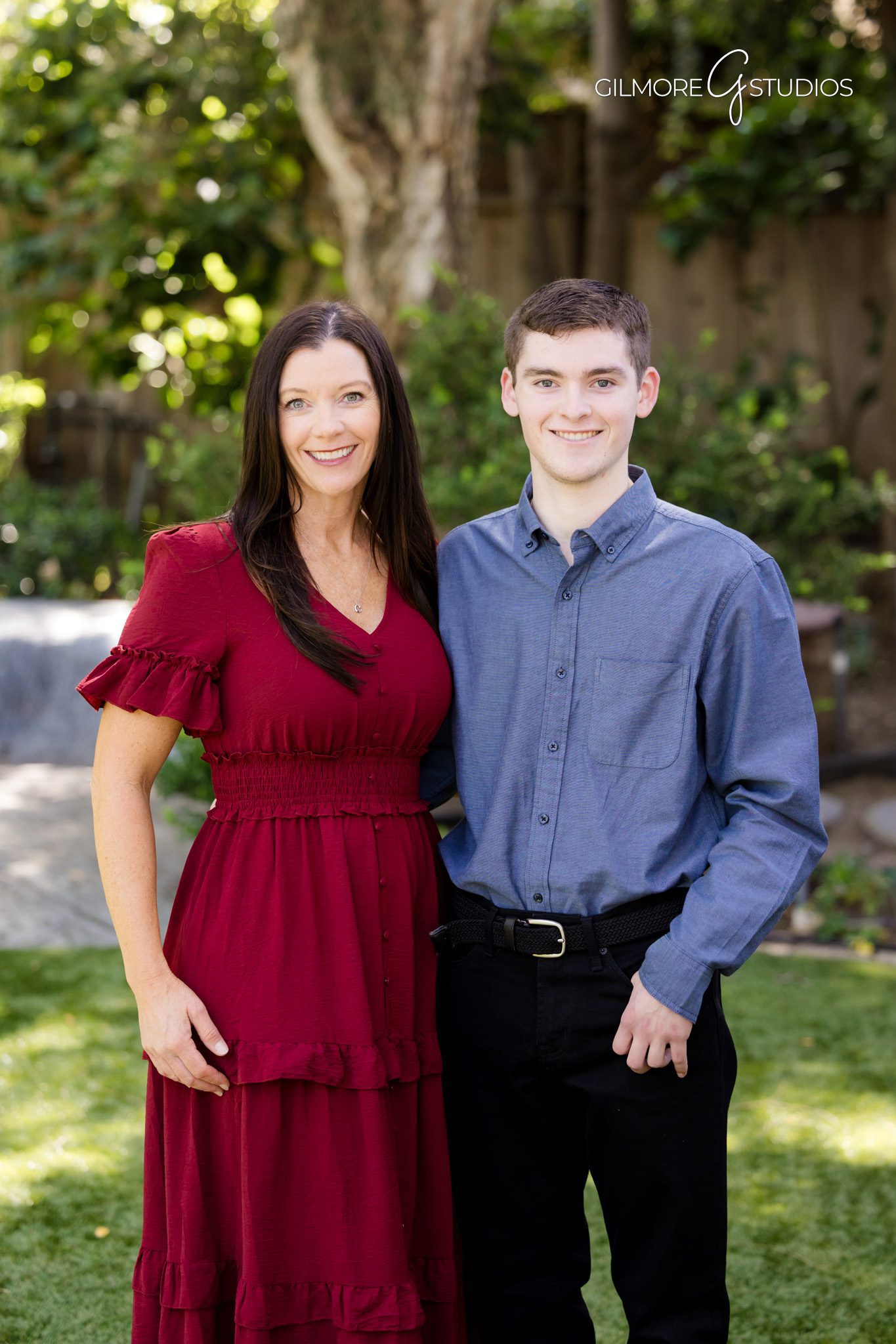 Teen siblings family portrait Gilbert AZ garden setting
Gilbert Arizona family photographer siblings session