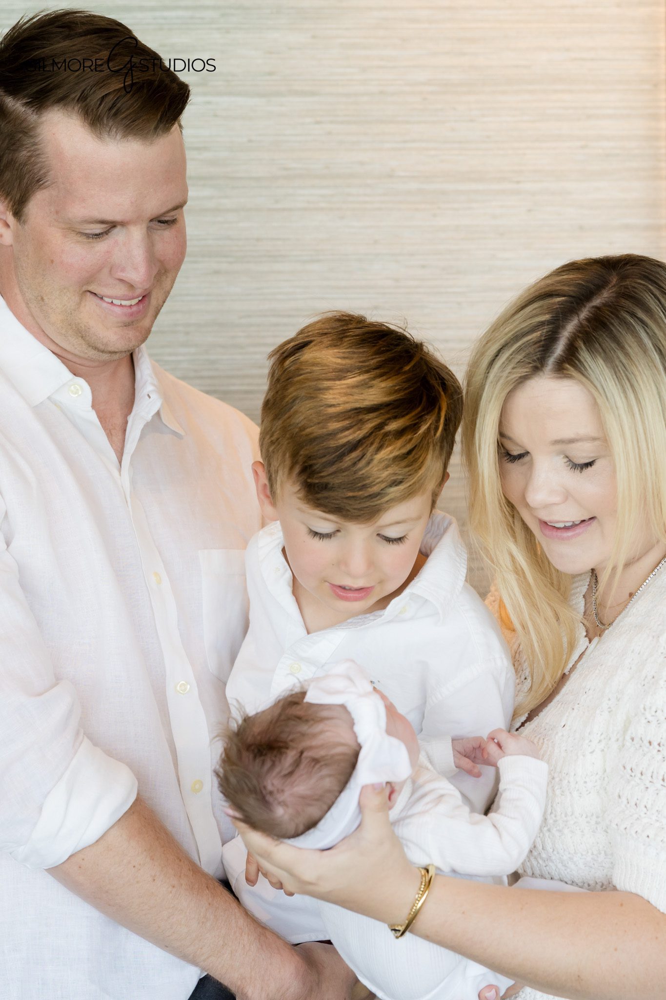 lifestyle newborn session Gilbert AZ natural family posing
newborn family photography Arizona emotional connection