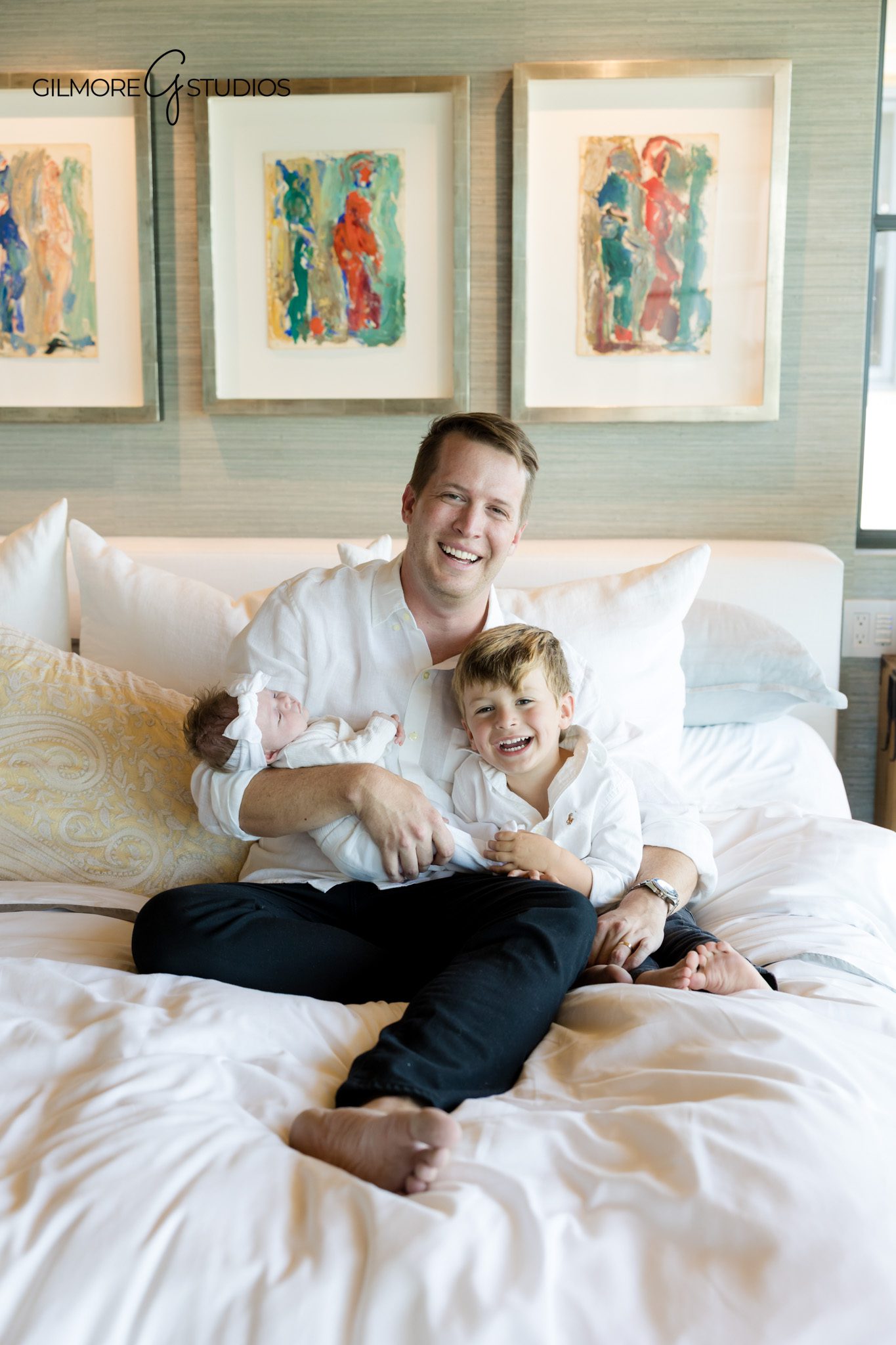 lifestyle newborn session Gilbert AZ sibling connection portrait
in home newborn photos Gilbert Arizona children bonding naturally
