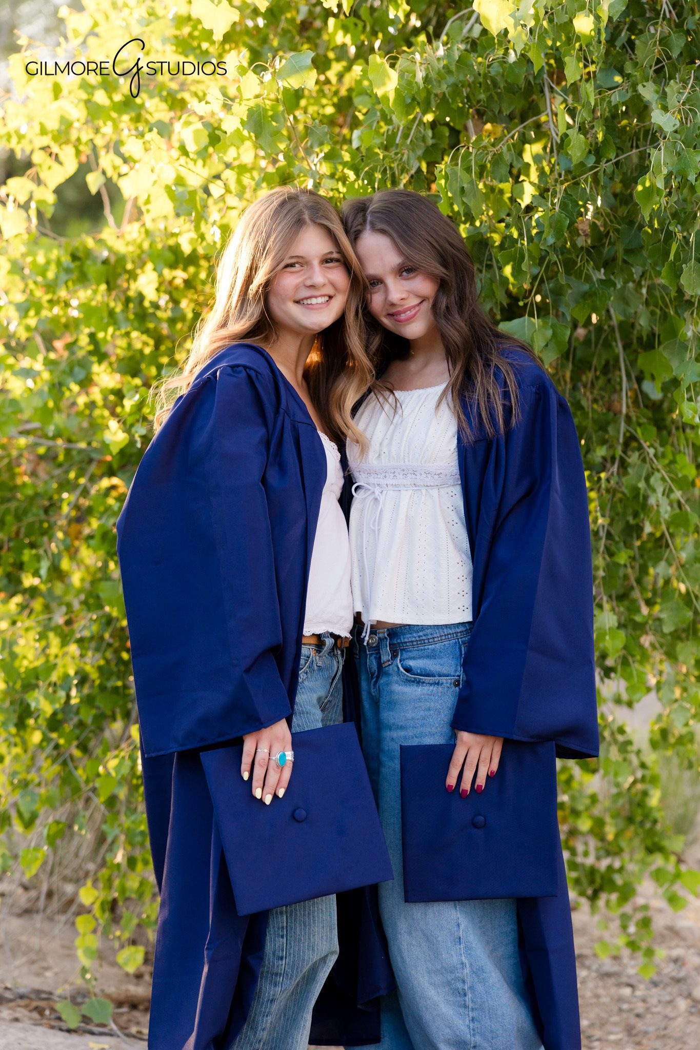Queen Creek lifestyle senior photographer for best friends
Arizona senior cap and gown portraits outdoors