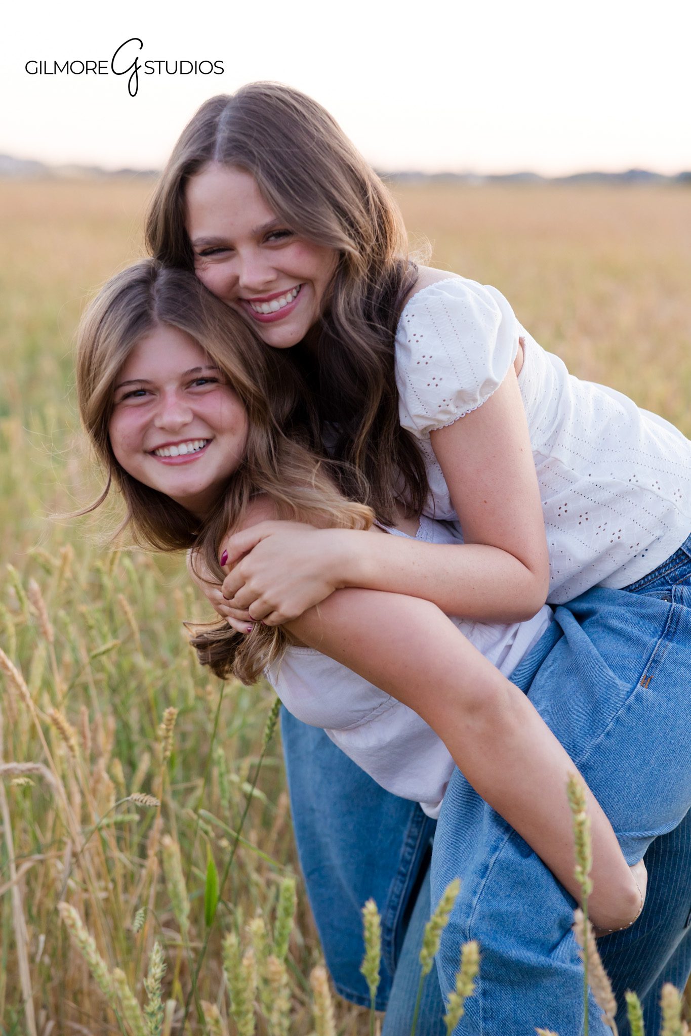 High school graduation portraits in Queen Creek Arizona
Senior girls cap and gown photos in Gilbert AZ