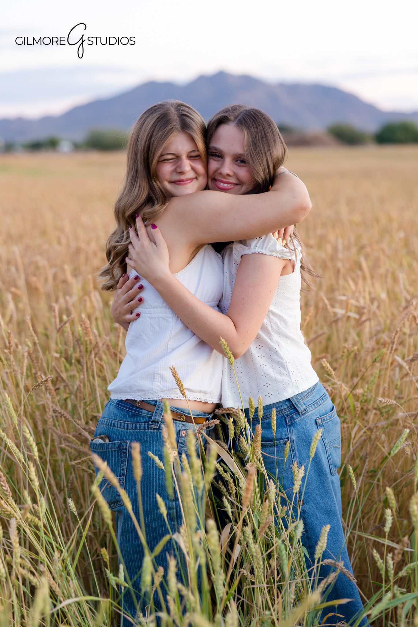 Queen Creek teen photographer for graduation portraits
Arizona golden hour senior graduation photography