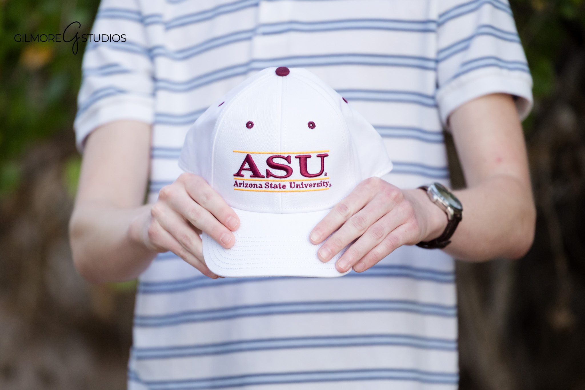 Casual senior boy portraits Arizona
Outdoor male senior photography Gilbert
