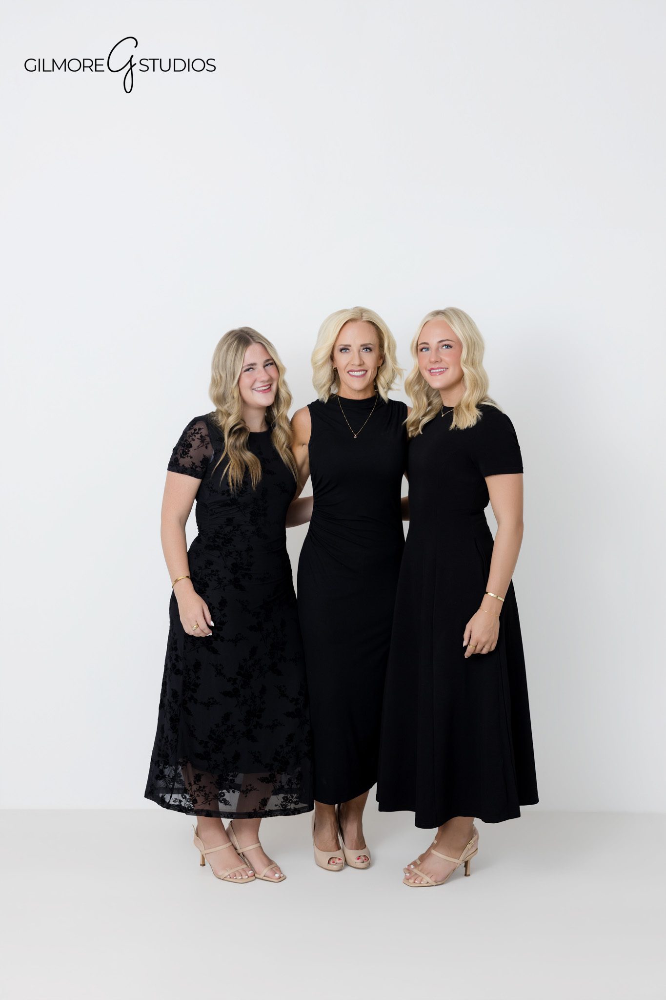 Elegant family portrait photography in Queen Creek Arizona
Modern family portraits with older teenagers in studio