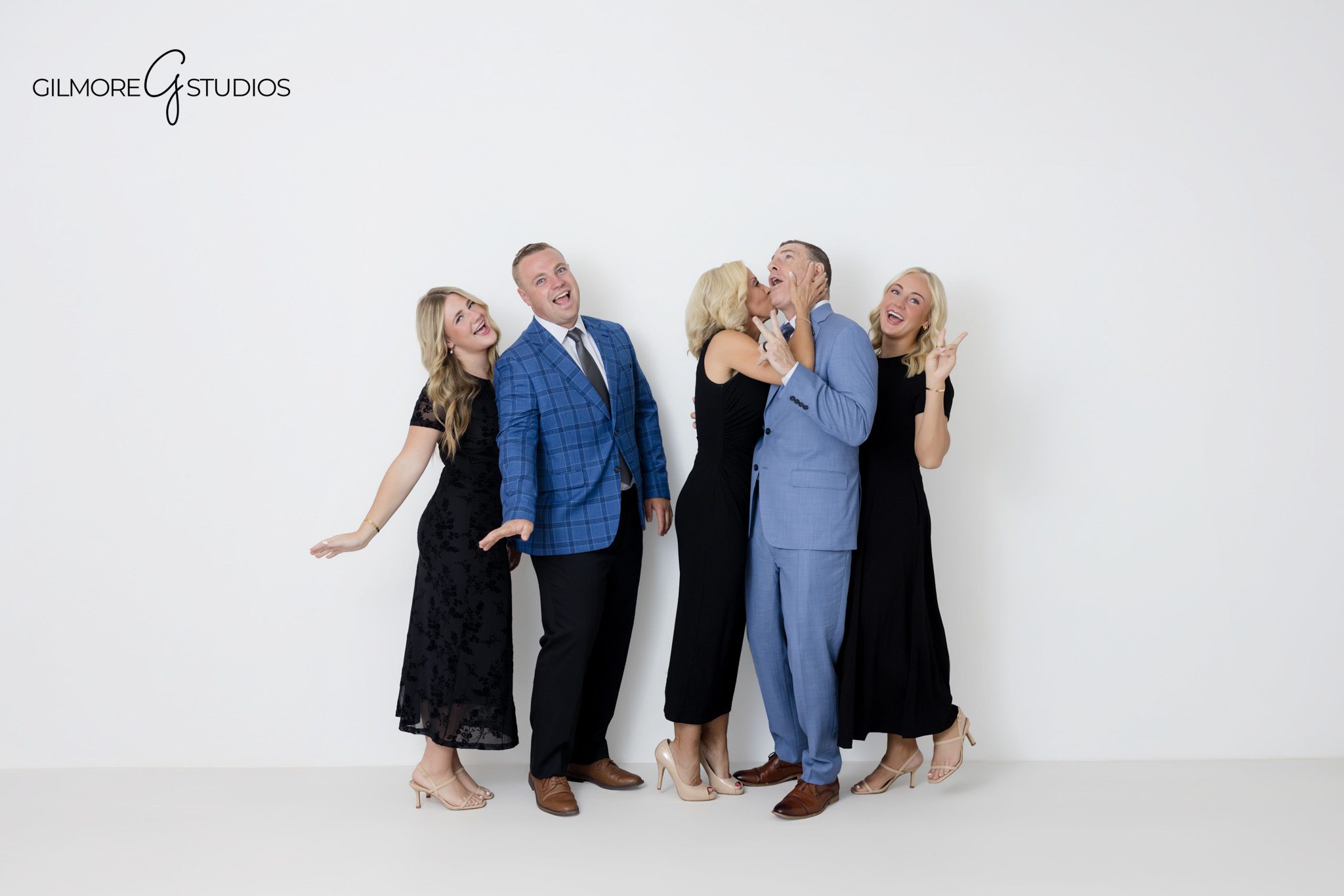 Family portrait photography with older siblings Arizona
Timeless indoor family photography in Arizona