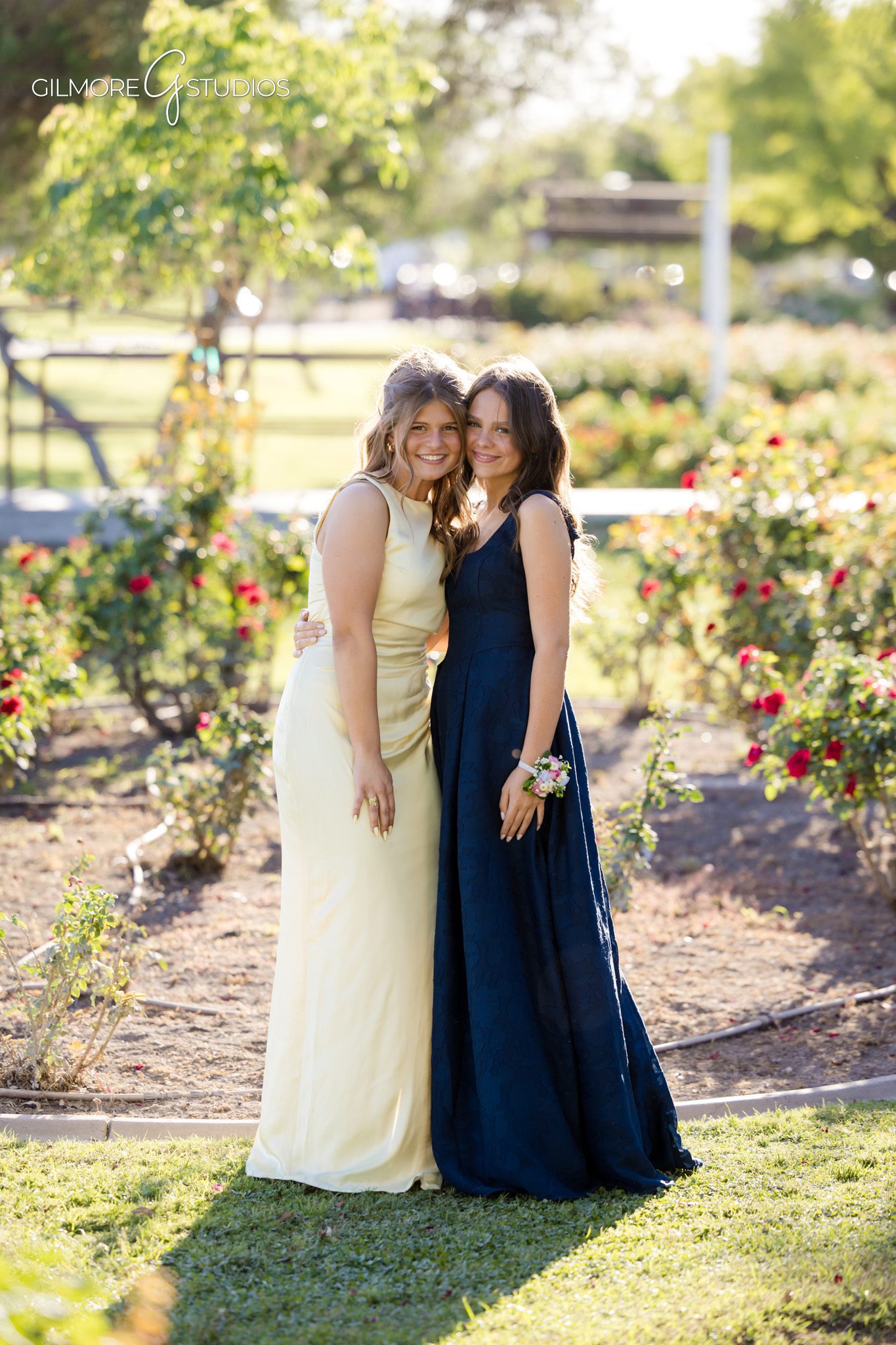 Gilbert AZ prom photographer navy suit senior portrait
Gilbert Arizona prom photos teenage boy formal portrait